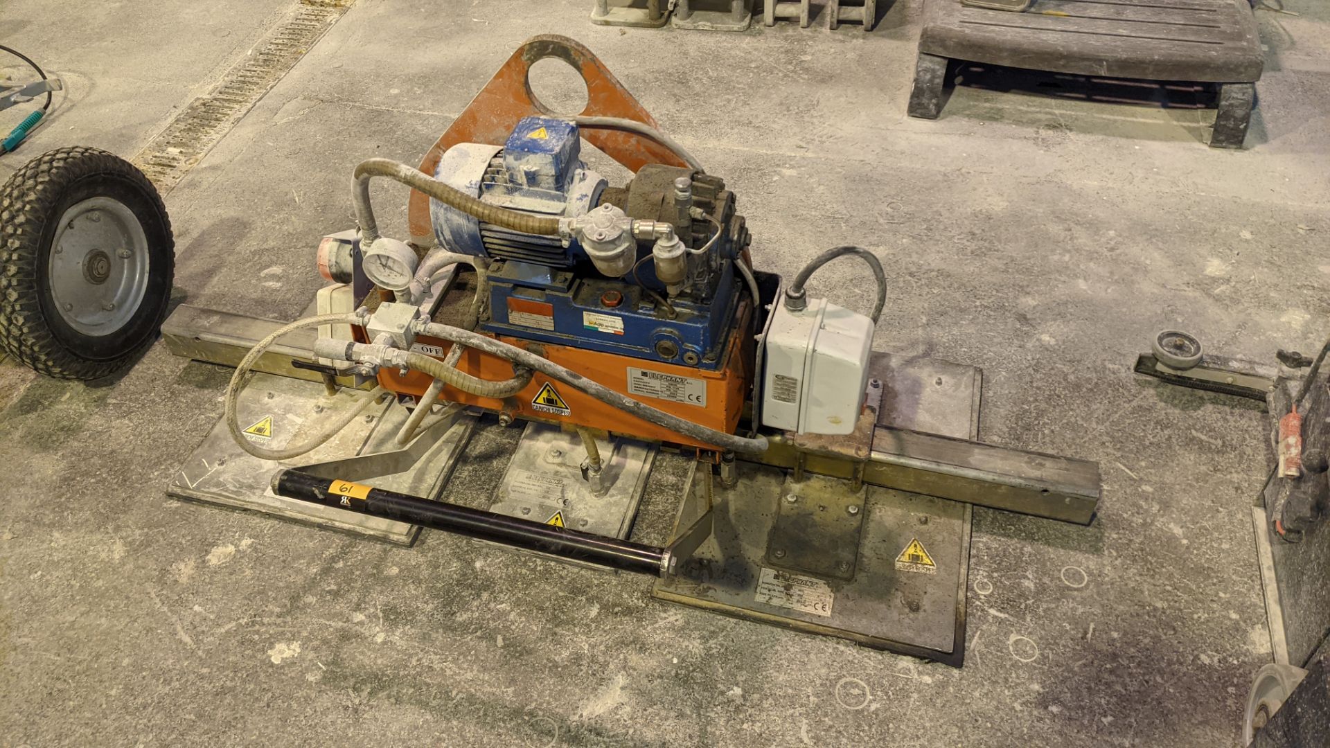 2001 Elephant model GM3R vacuum lifter for use with overhead cranes & similar. NB. This lot cannot b - Image 14 of 14