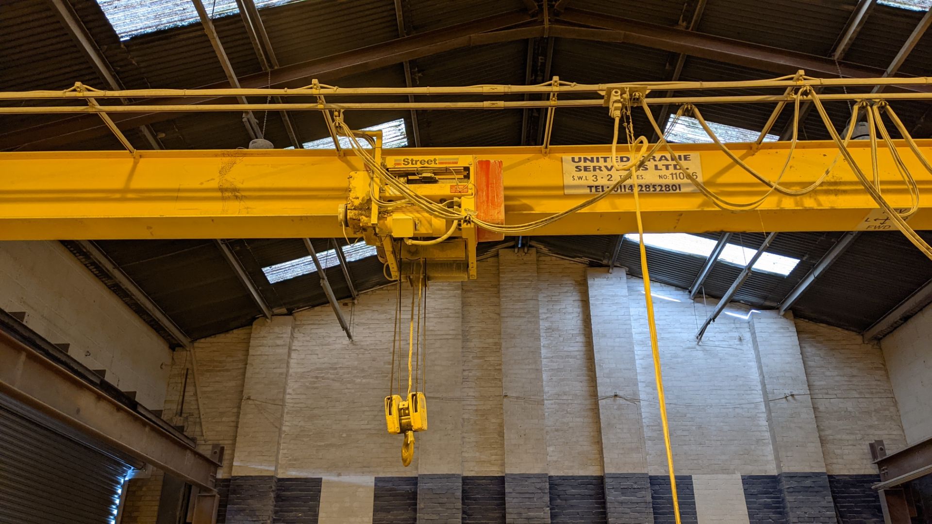 2001 Street overhead travelling crane with 3.2tonne capacity. Serial no. 11006. This lot comprises t