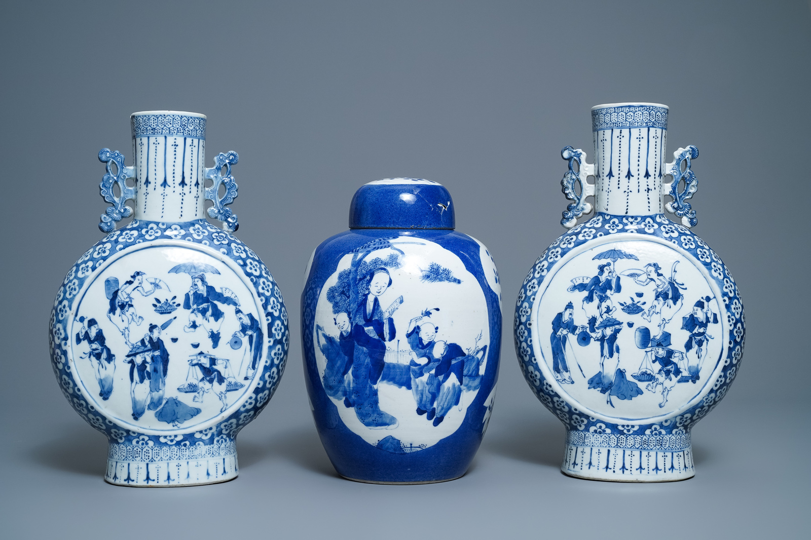 A pair of Chinese blue and white 'moonflask' vases and a covered jar, 19th C. - Image 3 of 6