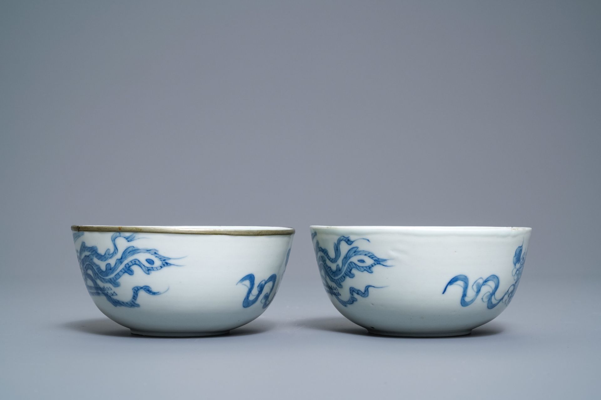 Five Chinese blue and white Vietnamese market 'Bleu de Hue' bowls, 19th C. - Image 10 of 14