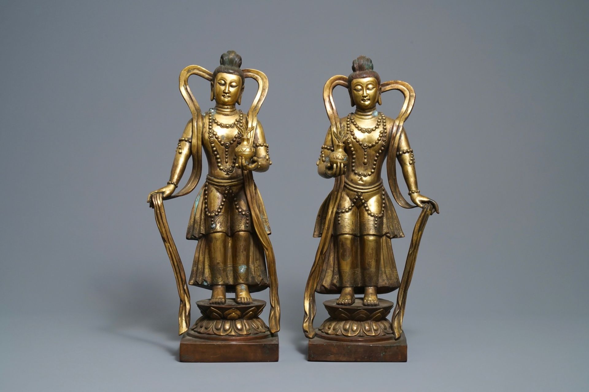 A pair of large Chinese gilt bronze figures, 19th C. - Image 2 of 7