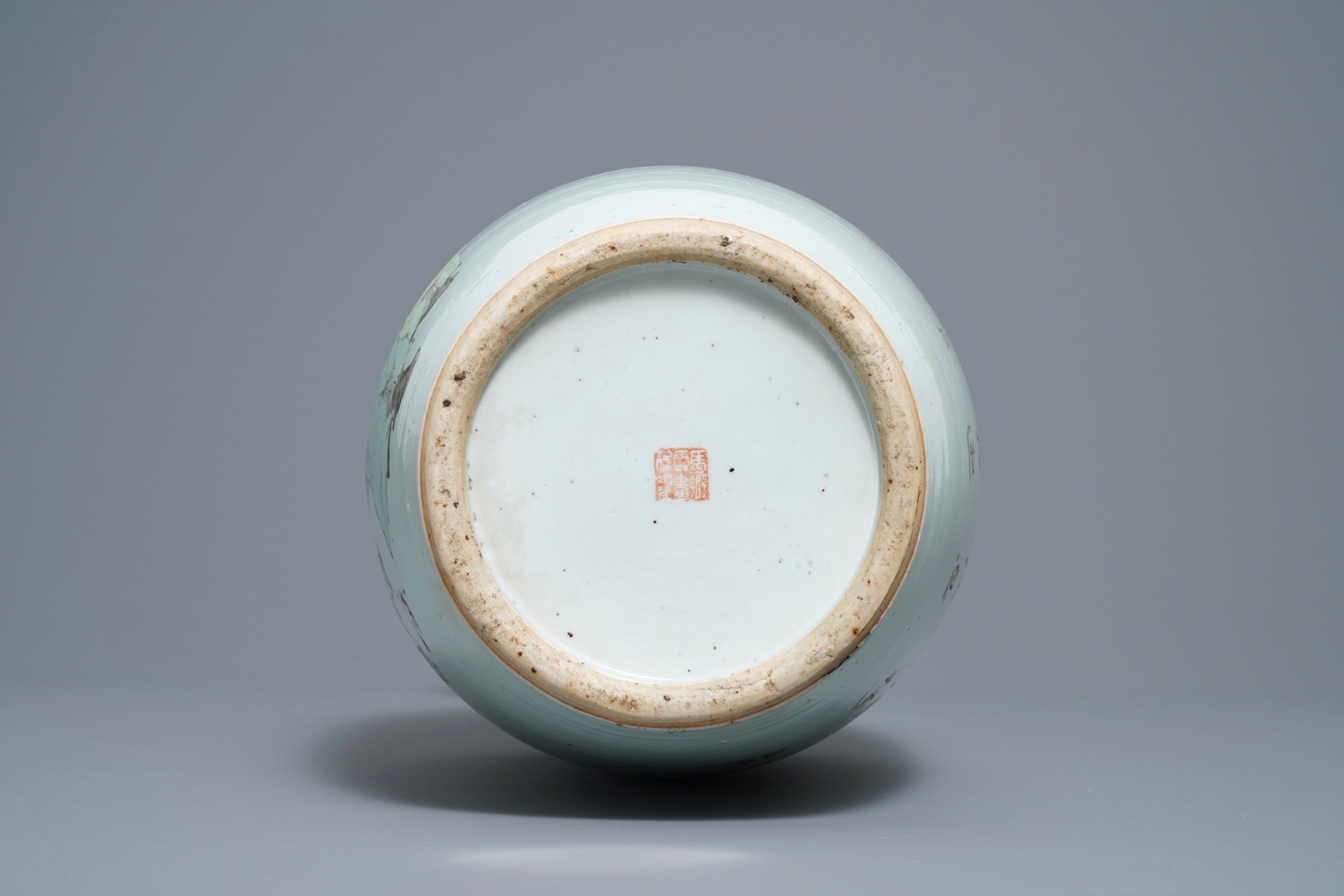 A Chinese qianjiang cai 'immortals' vase, signed Ma Qing Yun, 19/20th C. - Image 7 of 7