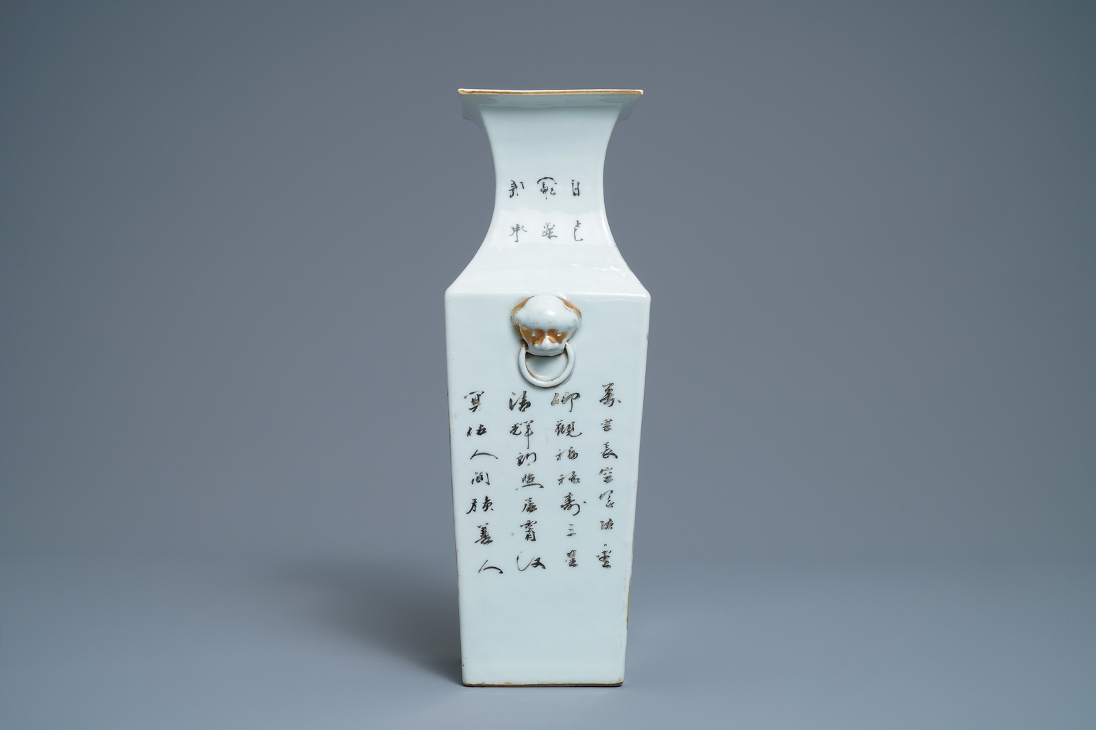 A square Chinese qianjiang cai vase with figures, 19/20th C. - Image 4 of 6