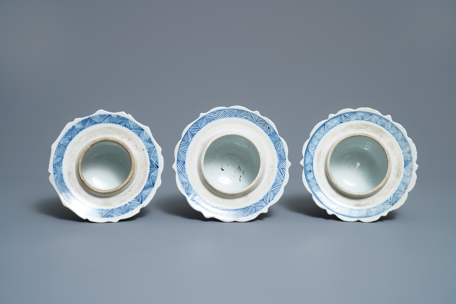 A large Chinese blue and white five-piece garniture with floral design, Kangxi - Image 8 of 10