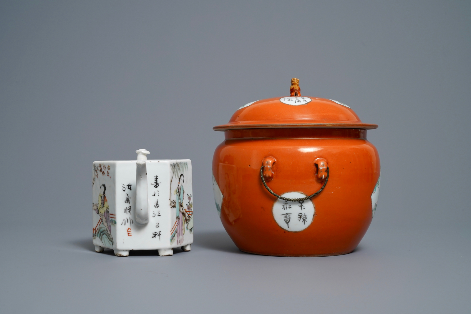 Two Chinese qianjiang cai bowls and a teapot and cover, 19/20th C. - Image 3 of 12