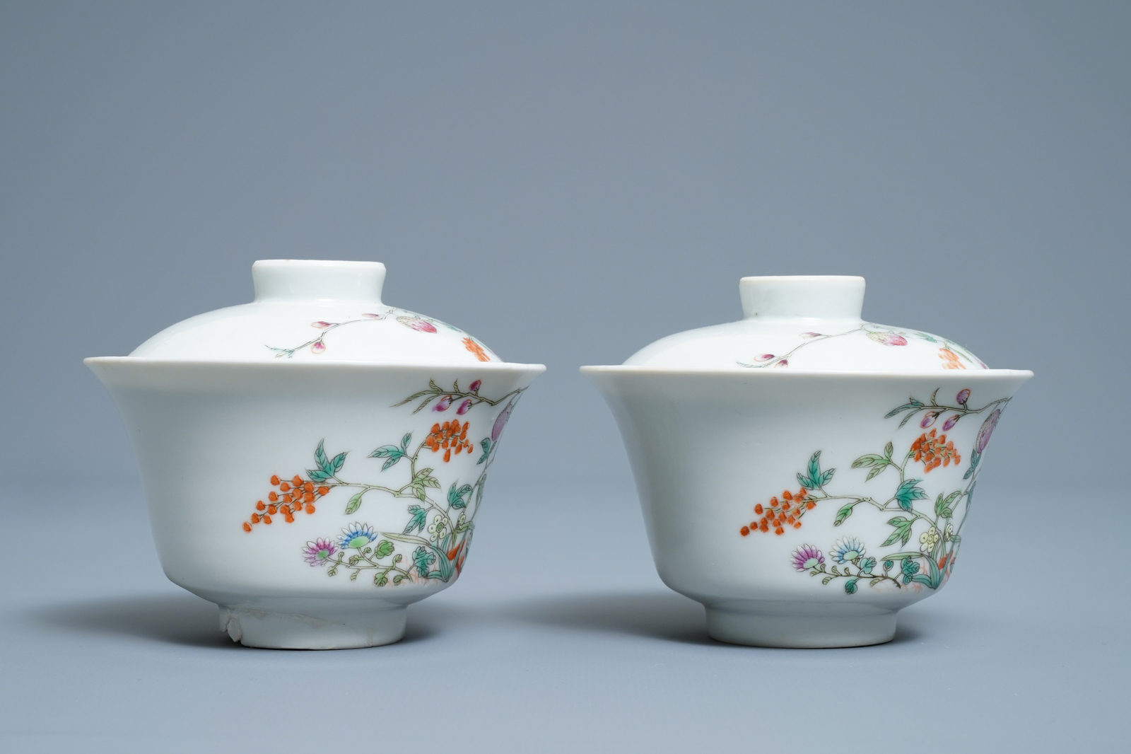 A varied collection of Chinese qianjiang cai, famille rose and blue and white porcelain, 19/20th C. - Image 14 of 20