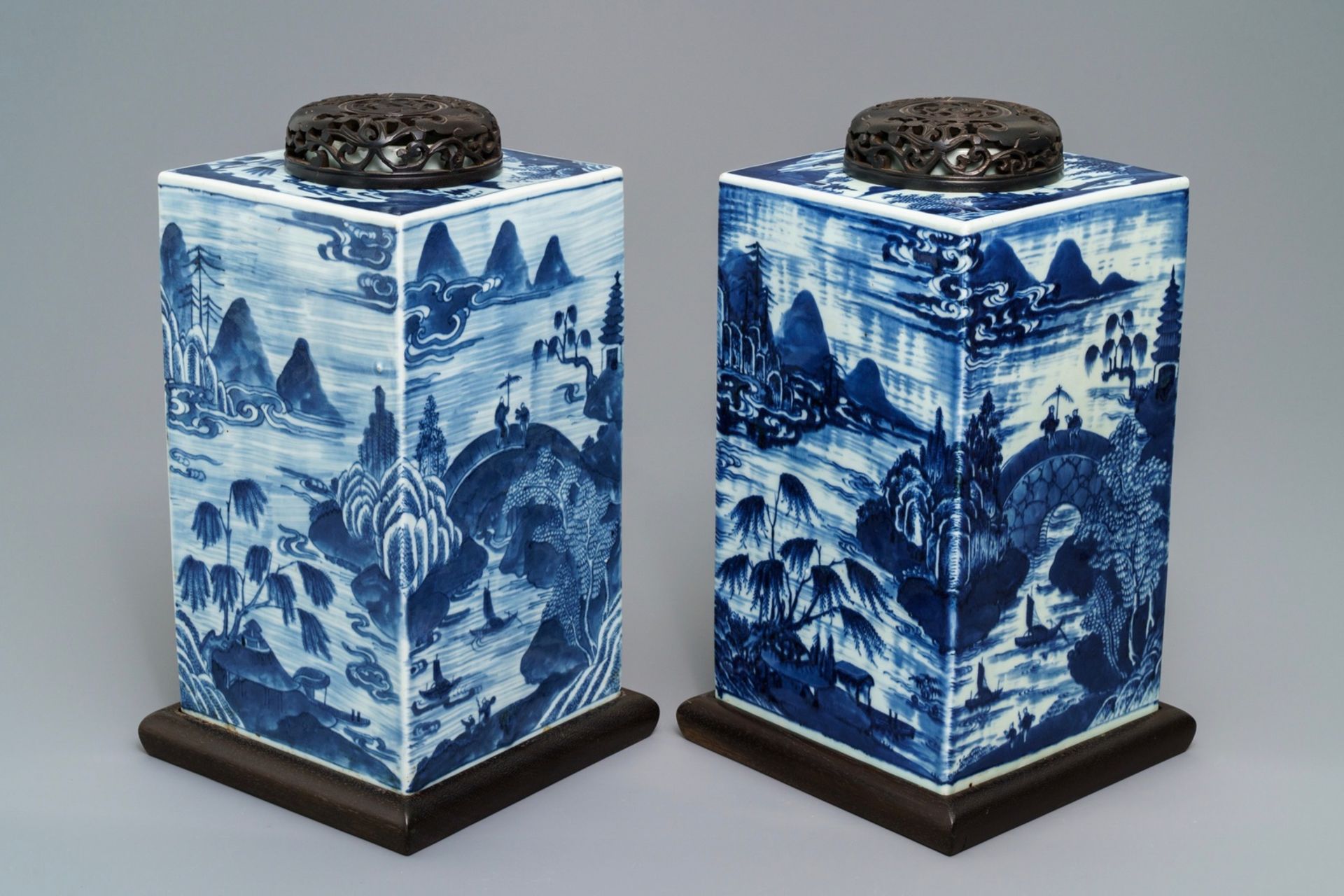 A pair of tall Chinese blue and white tea caddies with landscapes, 19th C. - Image 8 of 8