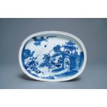 A Chinese blue and white Vietnamese market 'Bleu de Hue' oval serving dish, 19th C.