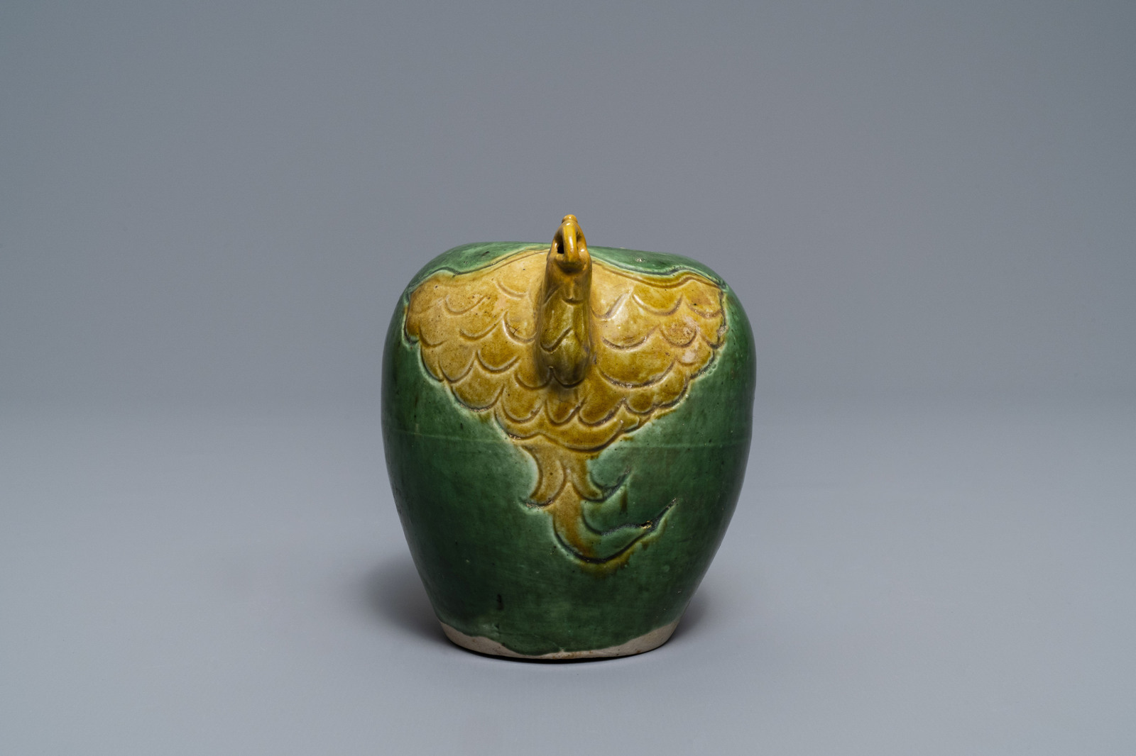 A Chinese verte biscuit 'phoenix' water dropper, Ming or Kangxi - Image 4 of 7