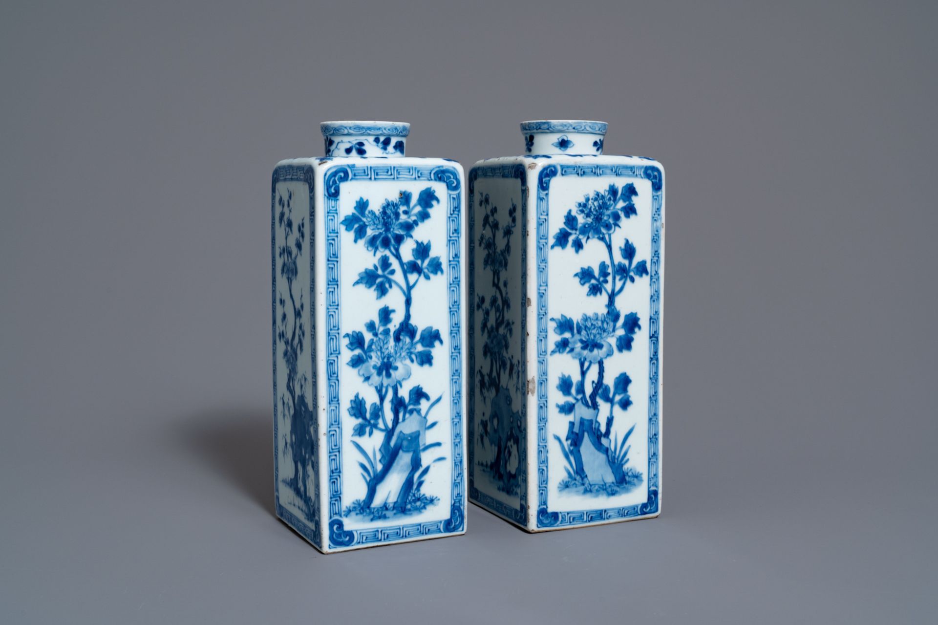 A pair of Chinese blue and white tea caddies with floral design, Kangxi