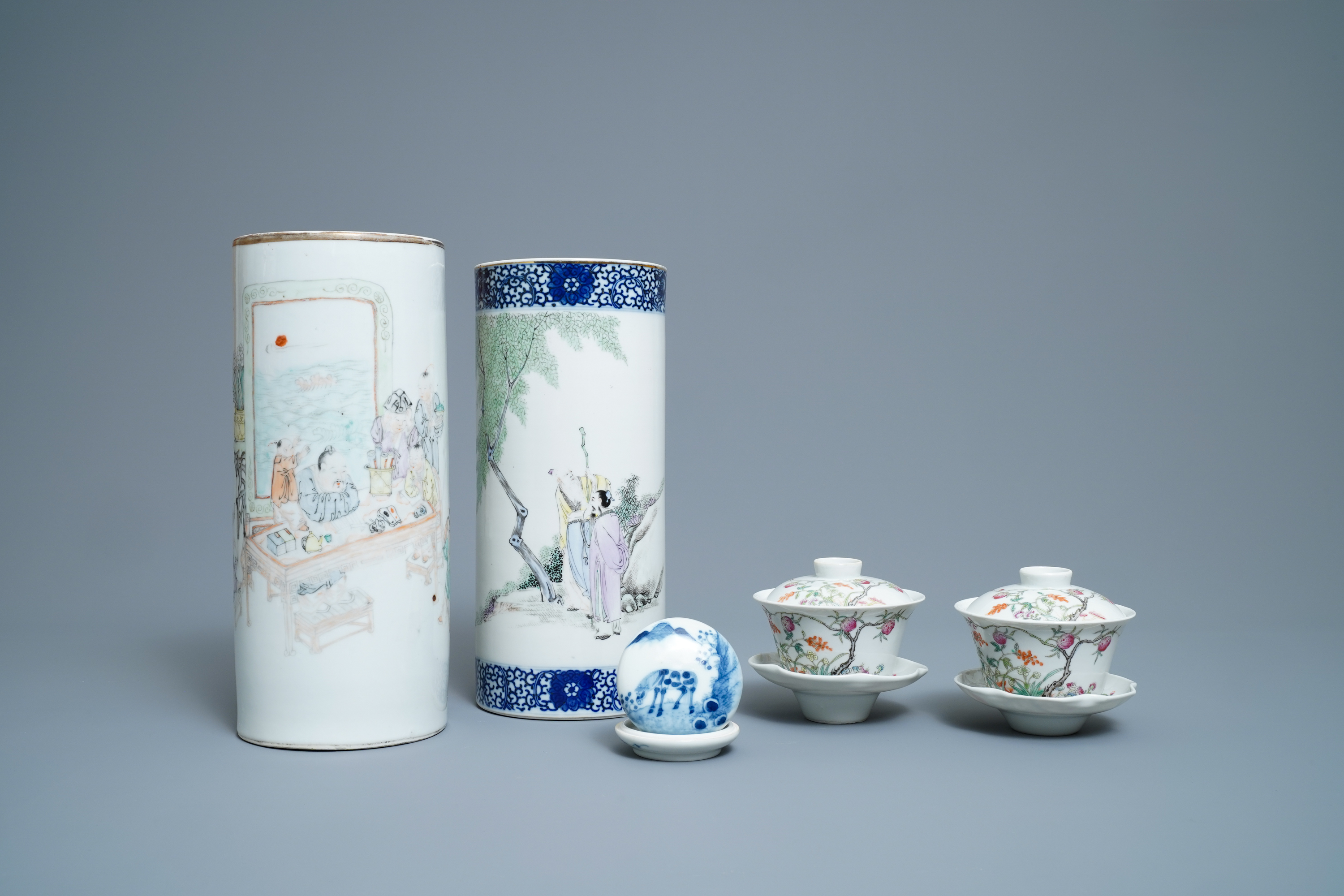 A varied collection of Chinese qianjiang cai, famille rose and blue and white porcelain, 19/20th C. - Image 2 of 20