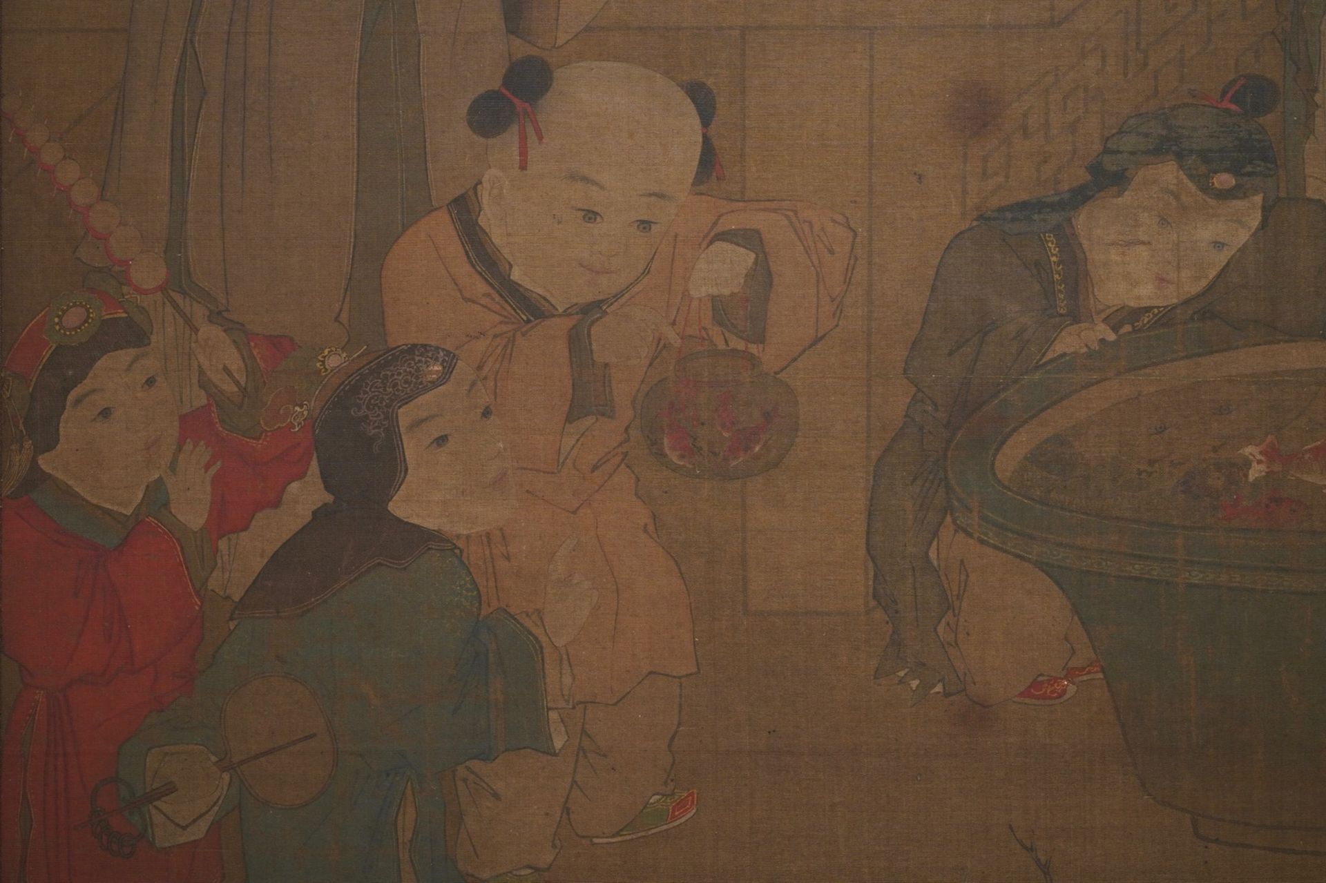 Chinese, after Su Hanchen (1094-1172), ink and colour on silk: a lady and children near a fish bowl - Image 4 of 5