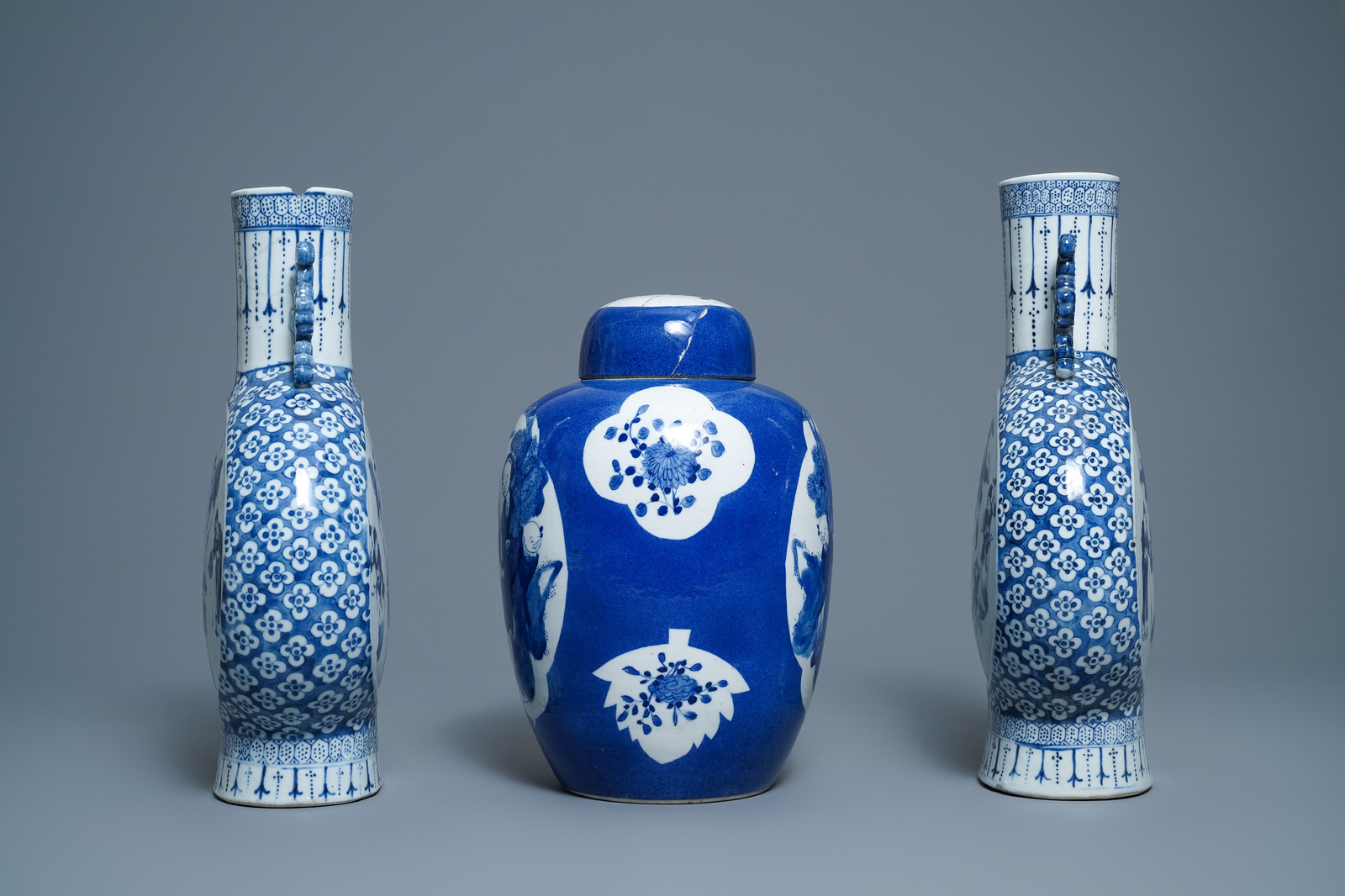 A pair of Chinese blue and white 'moonflask' vases and a covered jar, 19th C. - Image 2 of 6