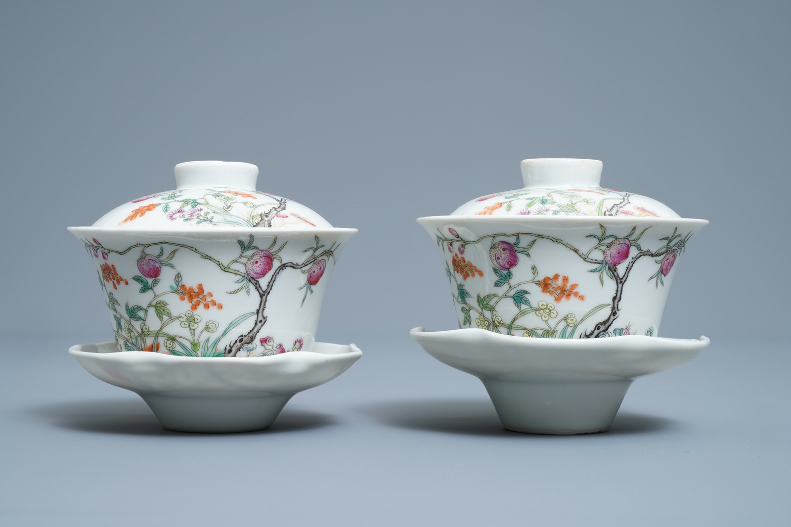 A varied collection of Chinese qianjiang cai, famille rose and blue and white porcelain, 19/20th C. - Image 12 of 20