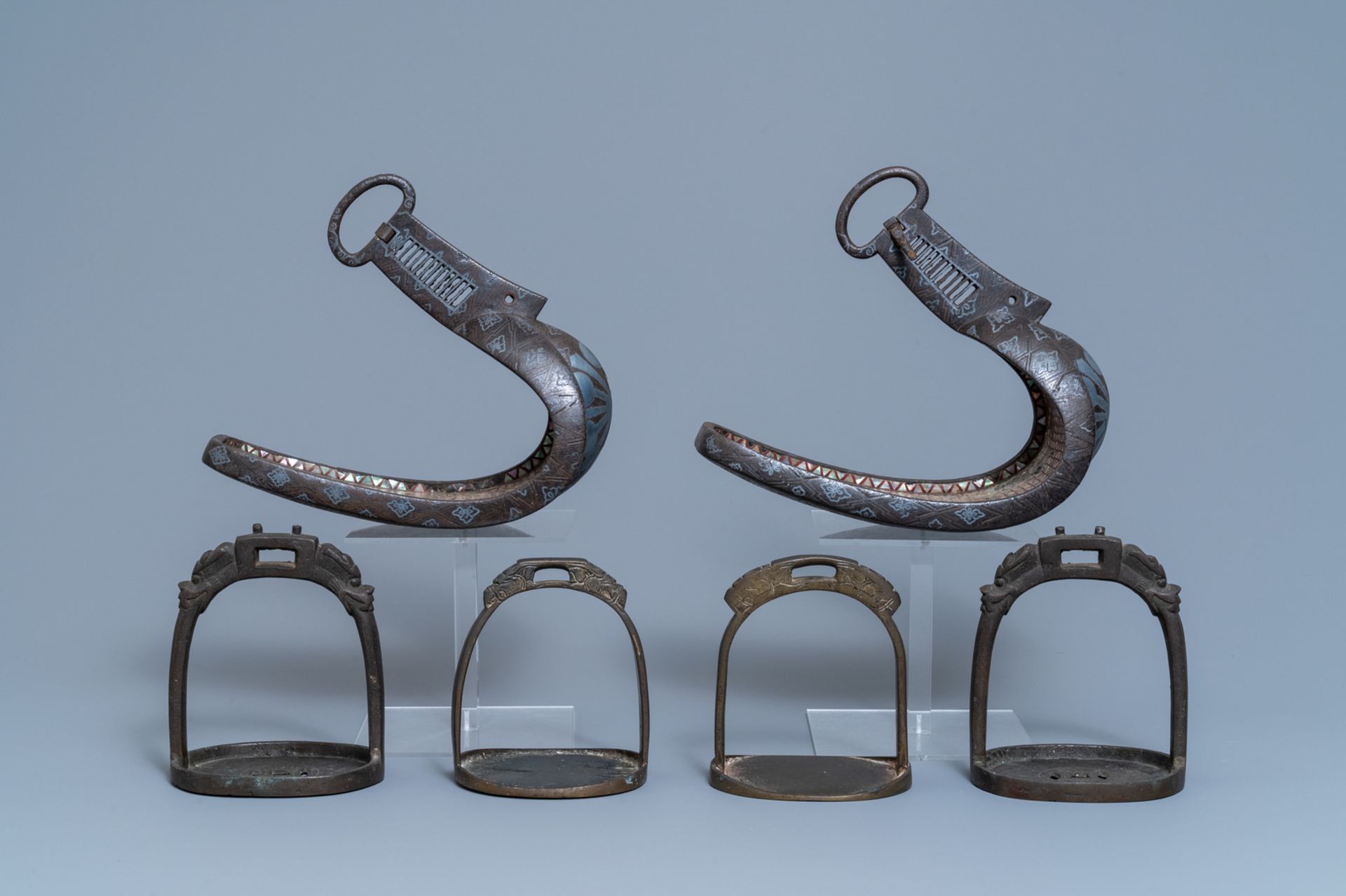 Five pairs of Chinese and Japanese stirrups, 18/19th C. - Image 8 of 13