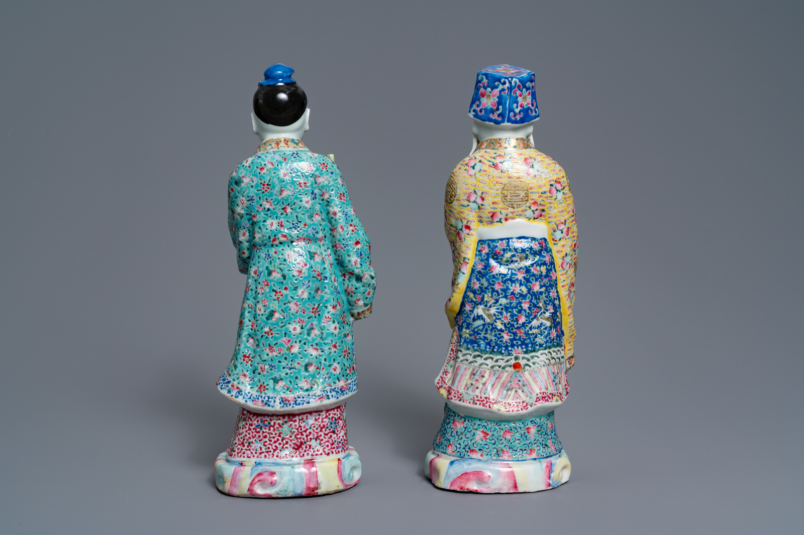 Two Chinese famille rose figures of immortals, 19/20th C. - Image 5 of 8