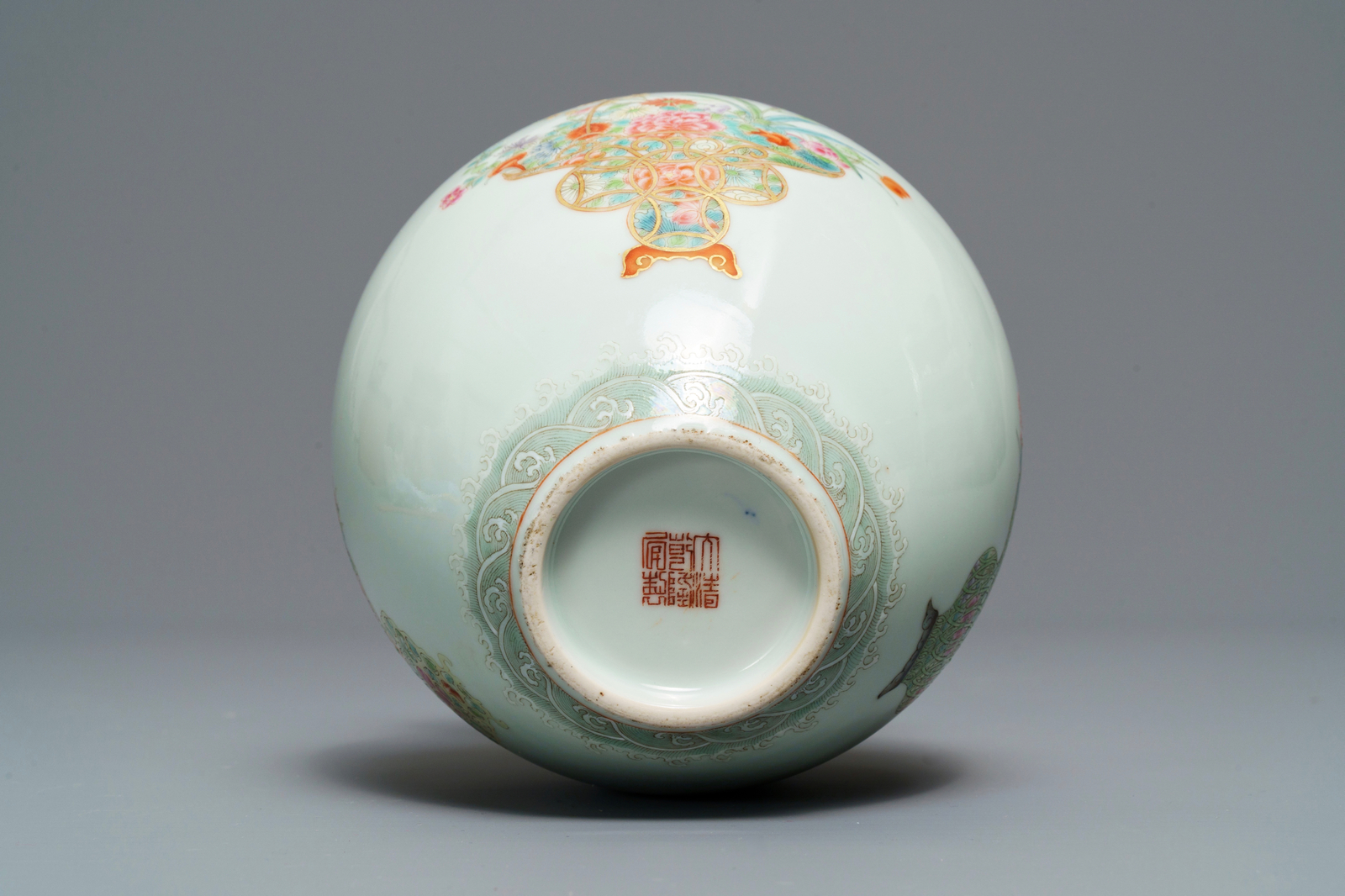 A Chinese famille rose vase with flower vases, Qianlong mark, Republic - Image 5 of 5