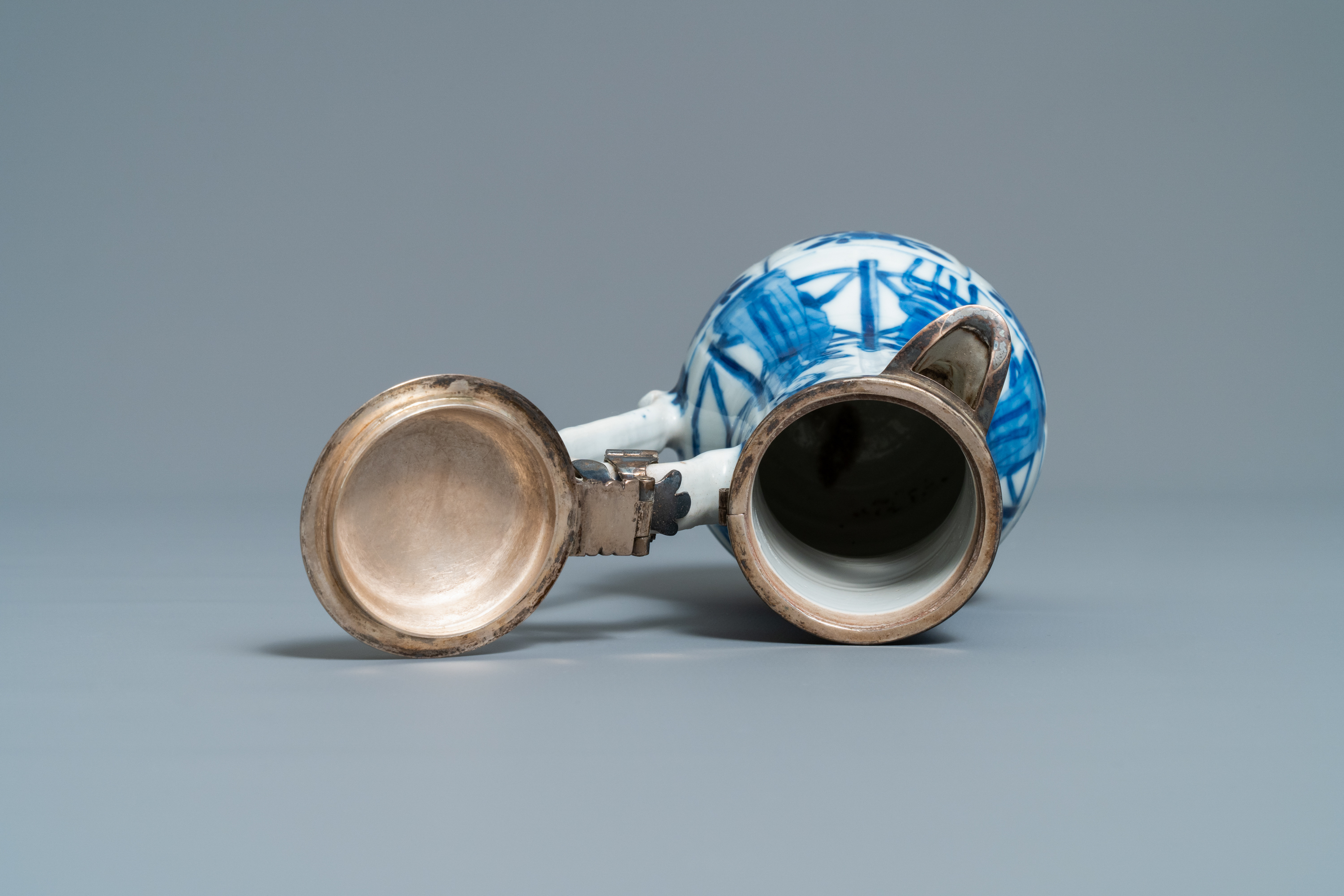 Three Chinese blue and white ewers, a teapot and a metal-mounted vase, Kangxi/Qianlong - Image 15 of 18