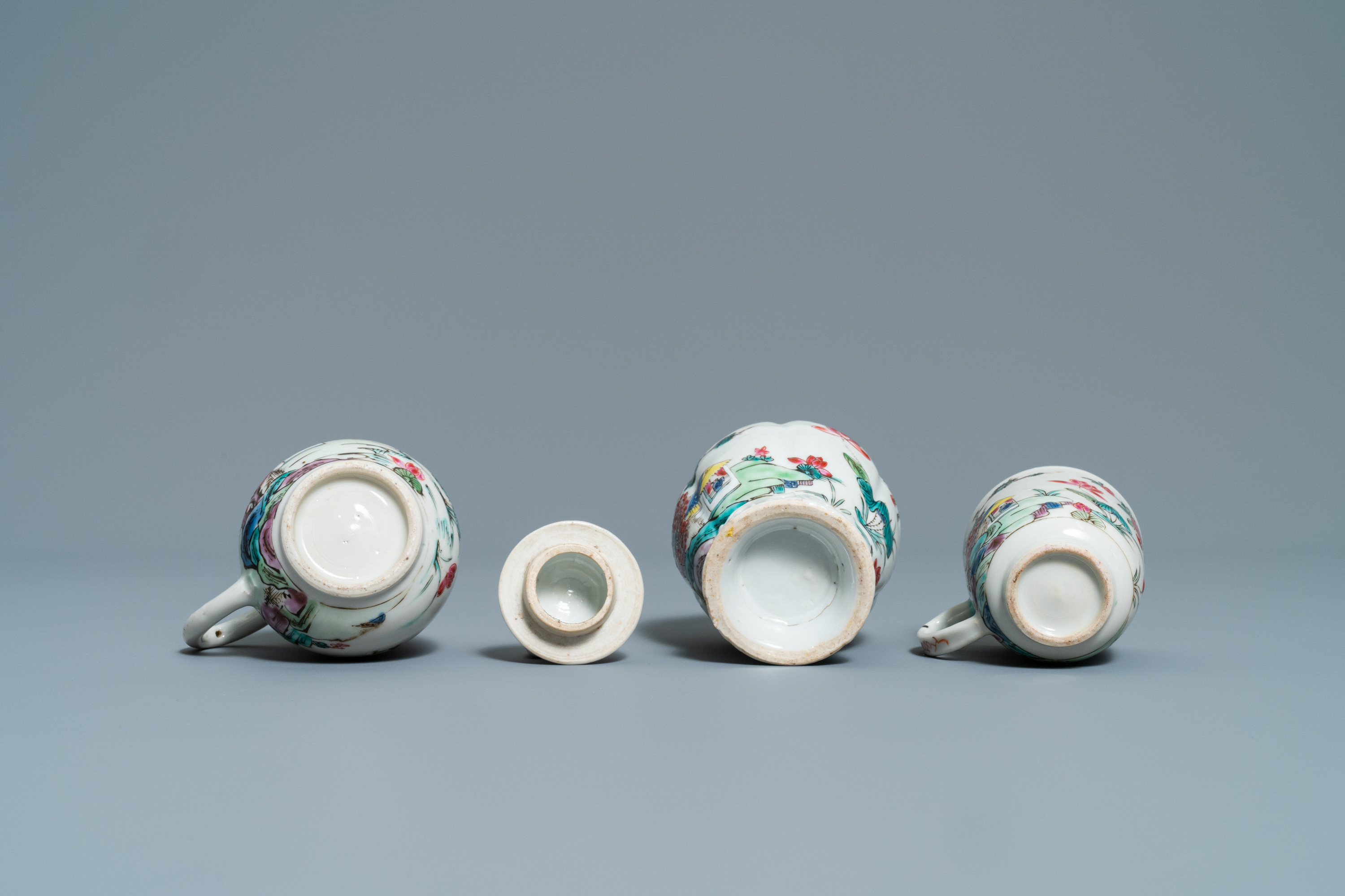 A Chinese famille rose 27-piece tea service with landscape design, Yongzheng/Qianlong - Image 27 of 33