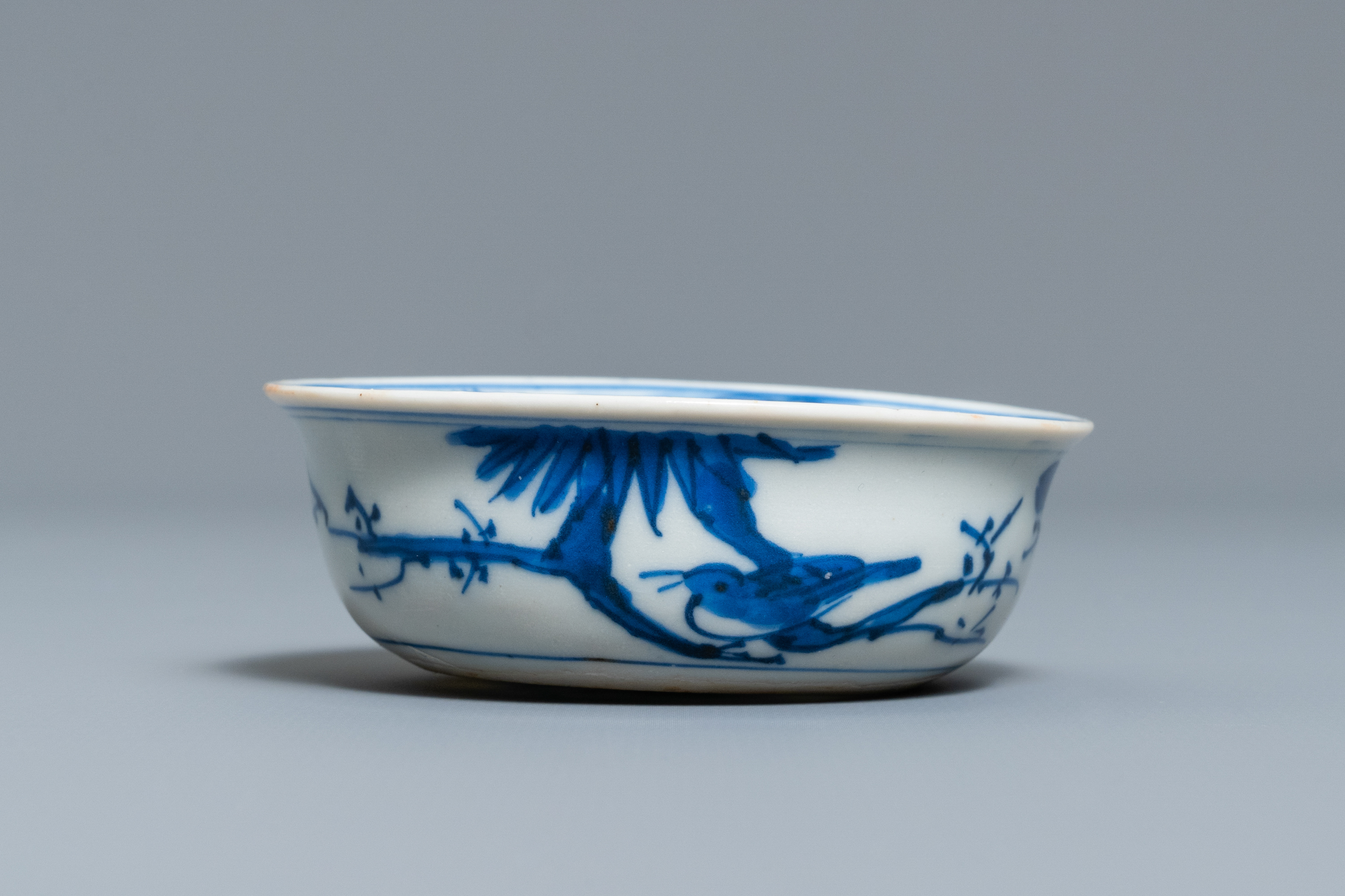 A rare deep Chinese blue and white kraak porcelain bowl with 'egret' mark, Wanli - Image 6 of 7