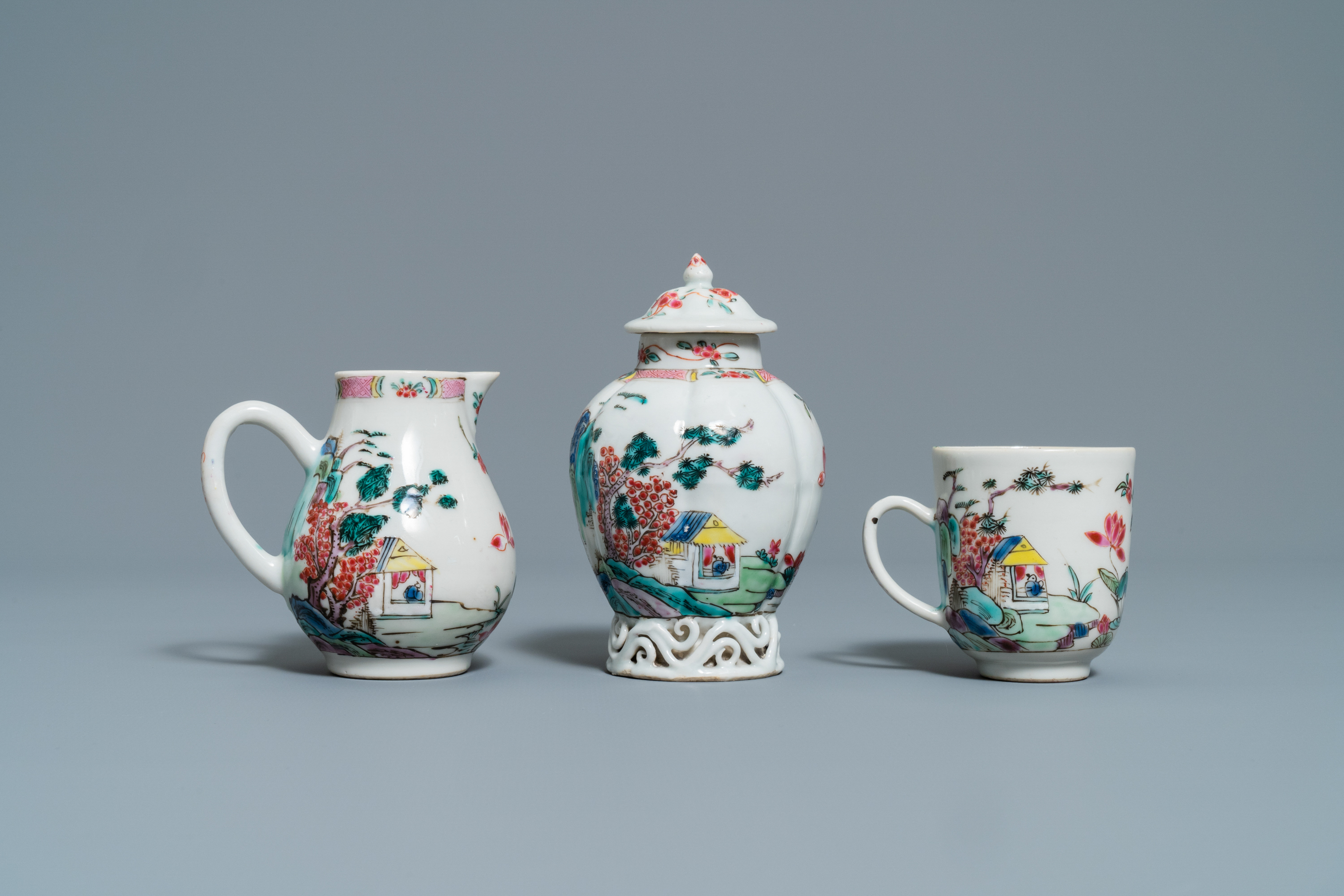 A Chinese famille rose 27-piece tea service with landscape design, Yongzheng/Qianlong - Image 22 of 33