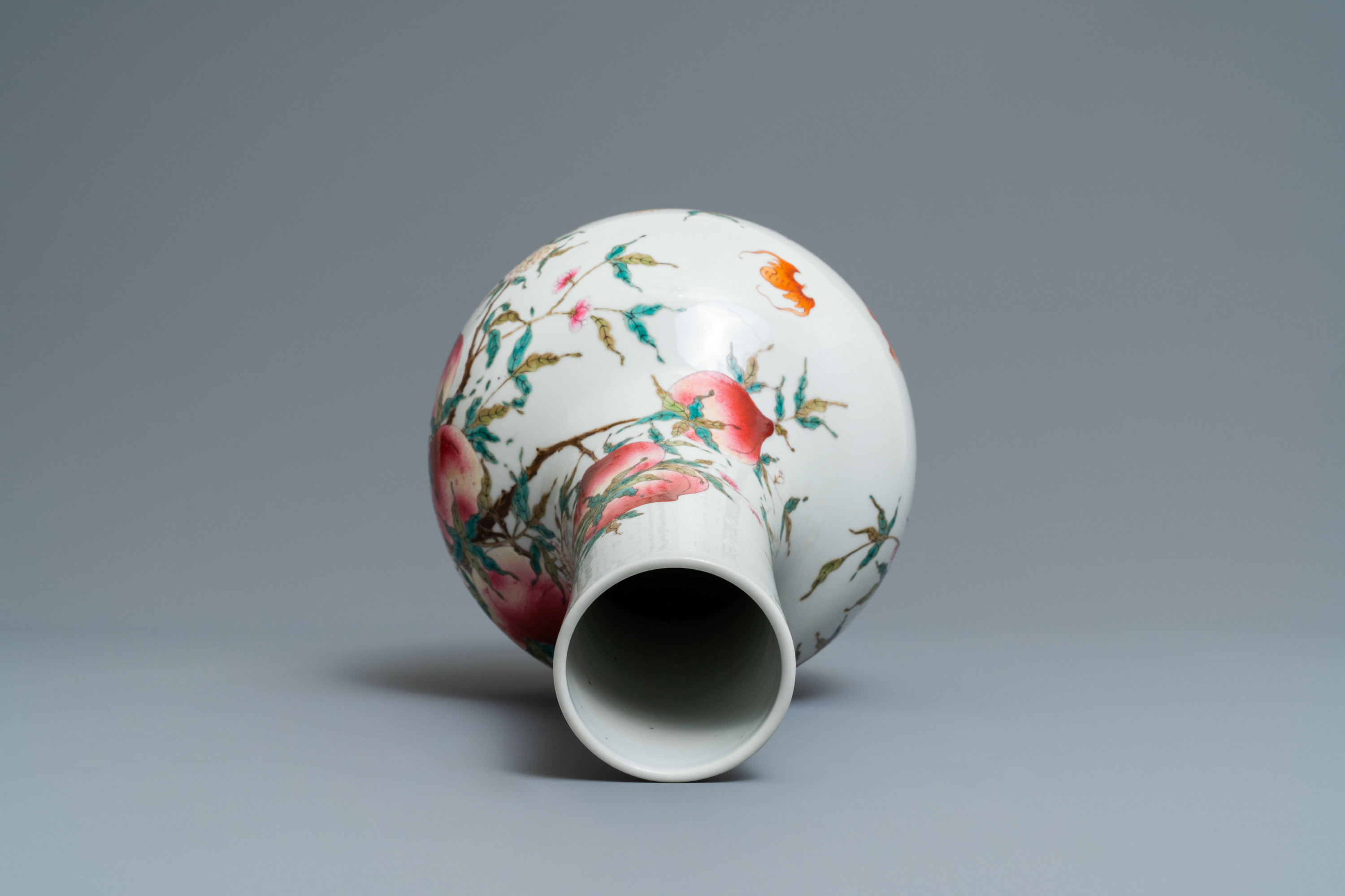 A Chinese famille rose 'nine peaches' bottle vase, Guangxu mark, 19/20th C. - Image 5 of 6