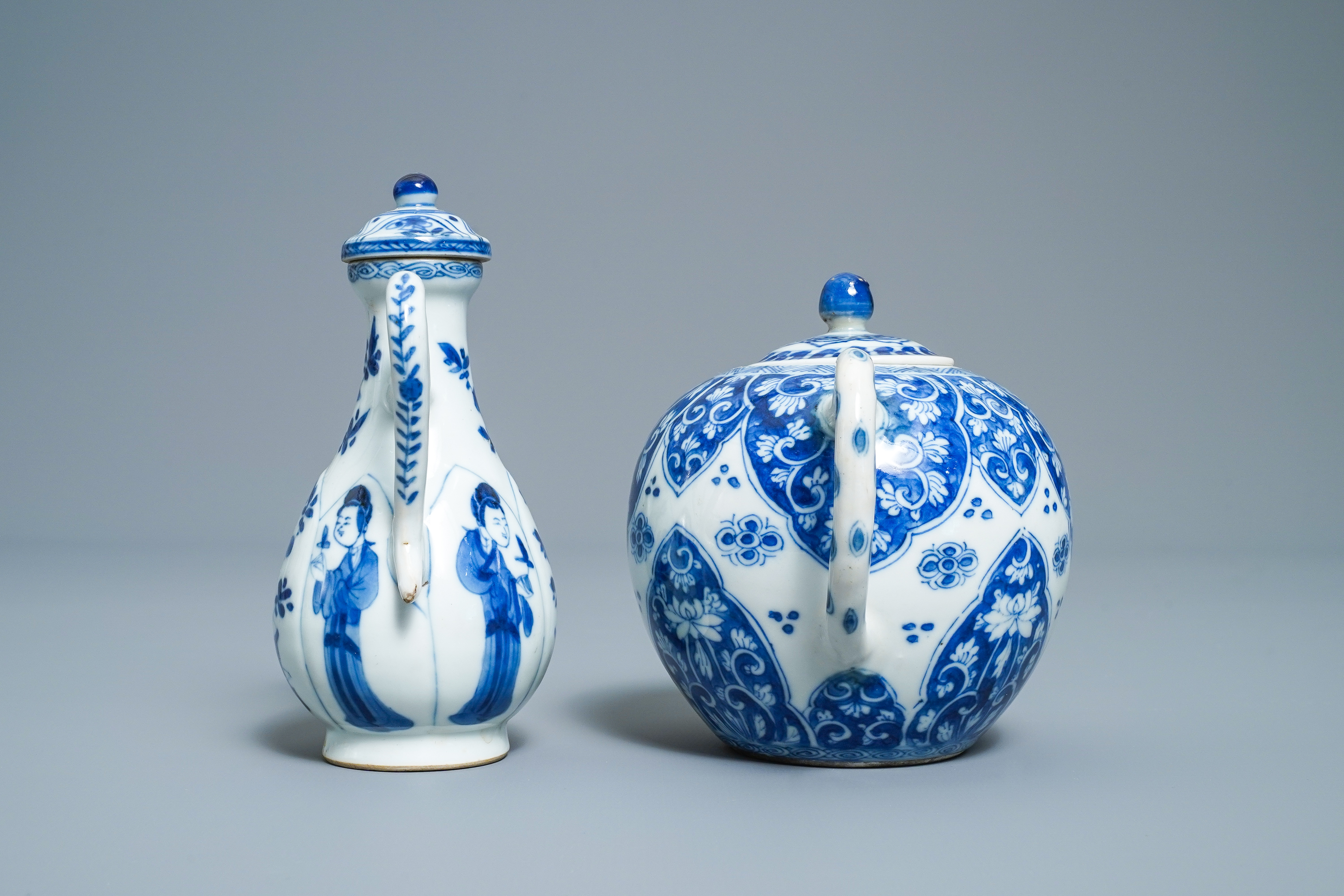 A Chinese blue and white teapot and a jug, Kangxi - Image 3 of 7