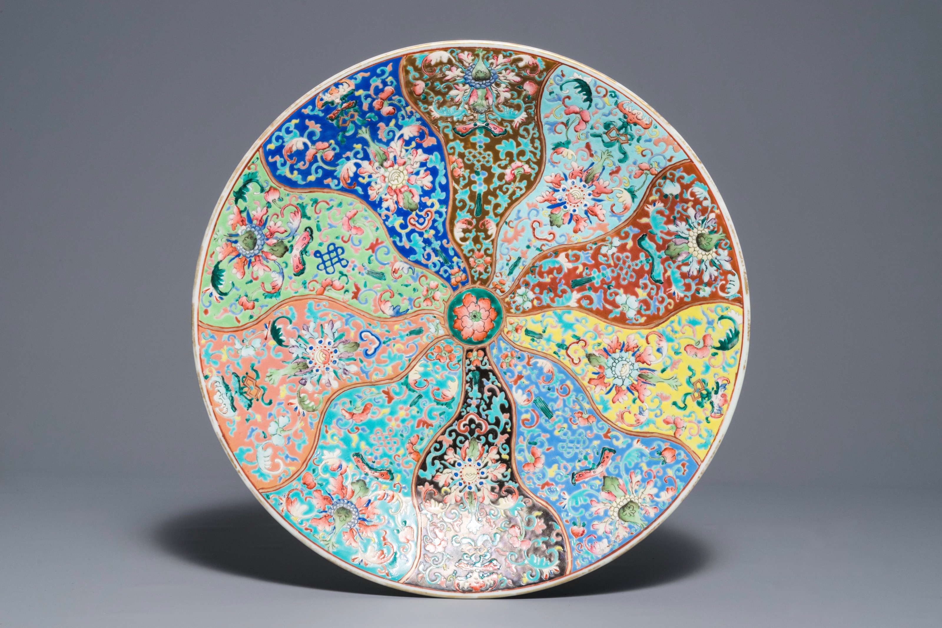 A large Chinese famille rose dish, Qianlong mark, 19th C.