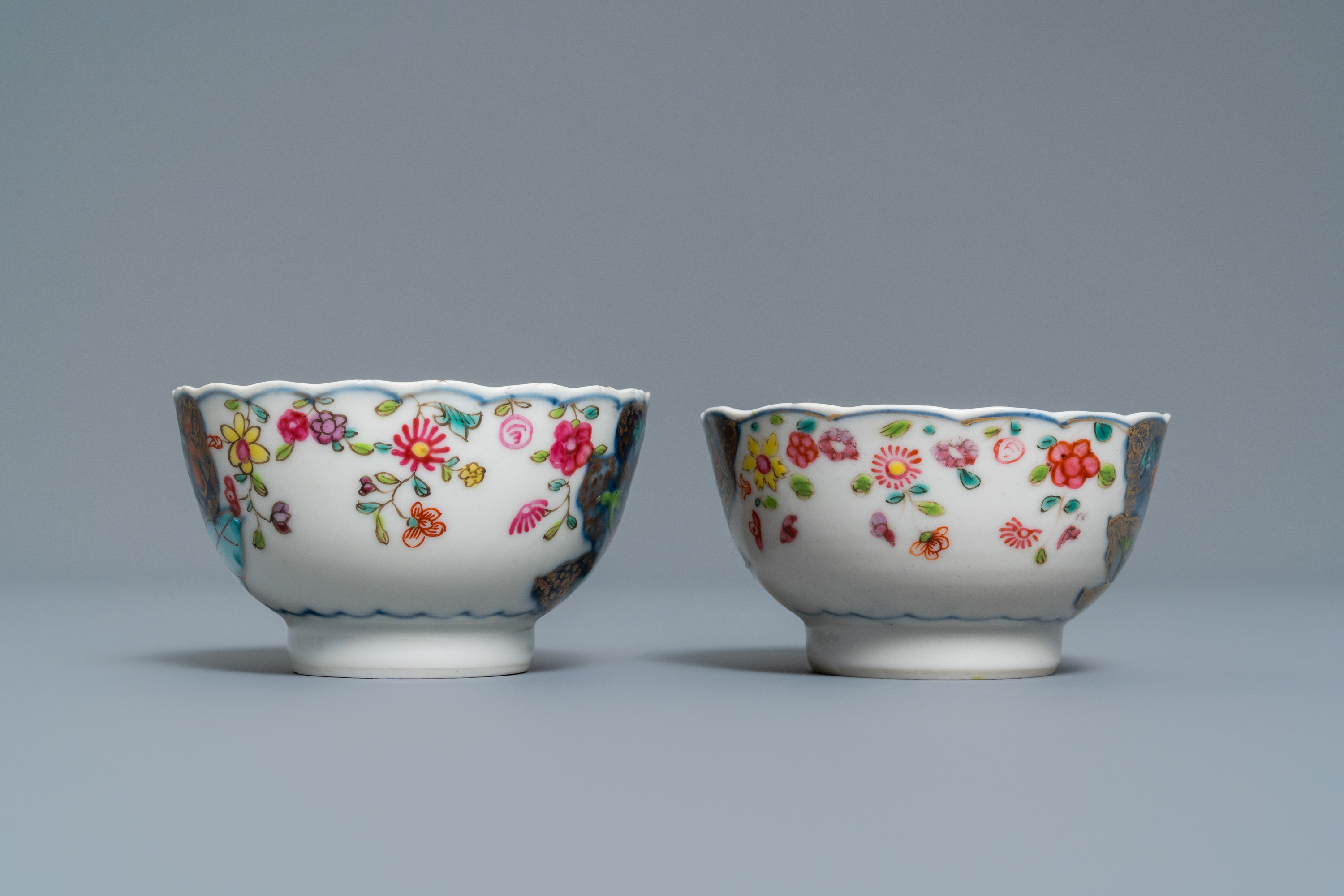 A pair of Chinese famille rose 'Tobacco leaf' cups and saucers, Qianlong - Image 6 of 9