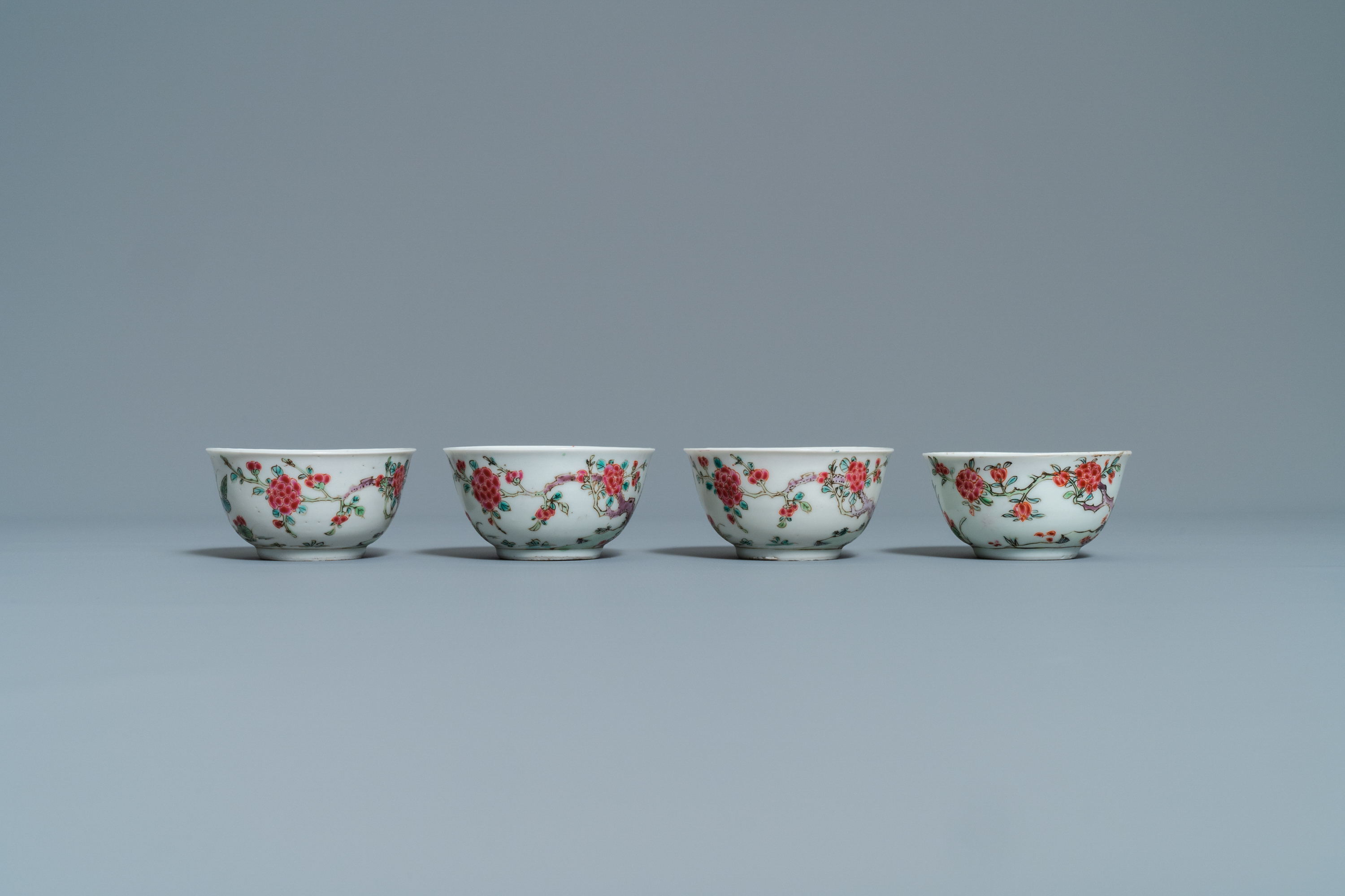 A Chinese famille rose 27-piece tea service with landscape design, Yongzheng/Qianlong - Image 18 of 33