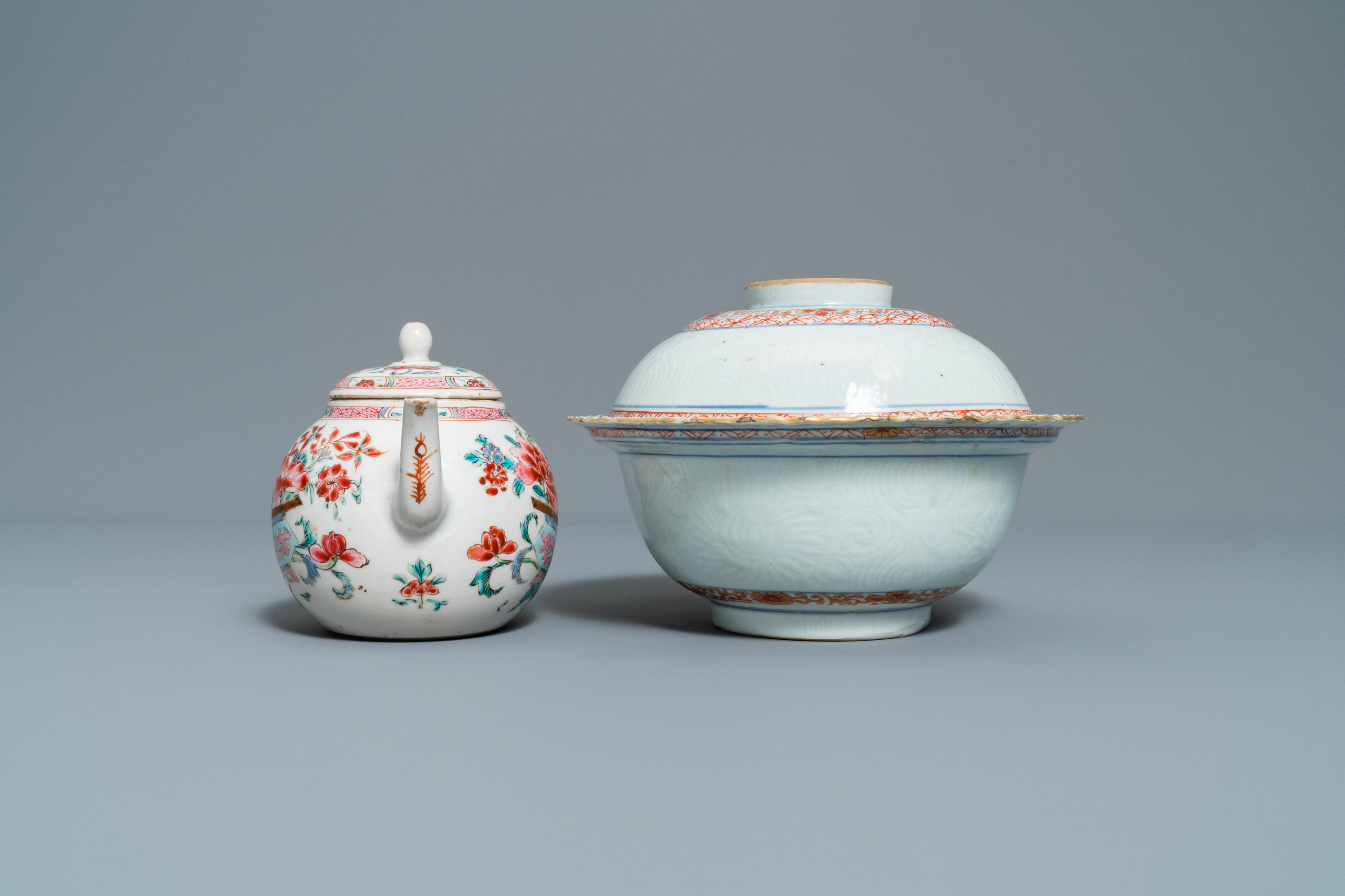 Five Chinese famille rose and iron-red wares, Kangxi/Qianlong - Image 9 of 13