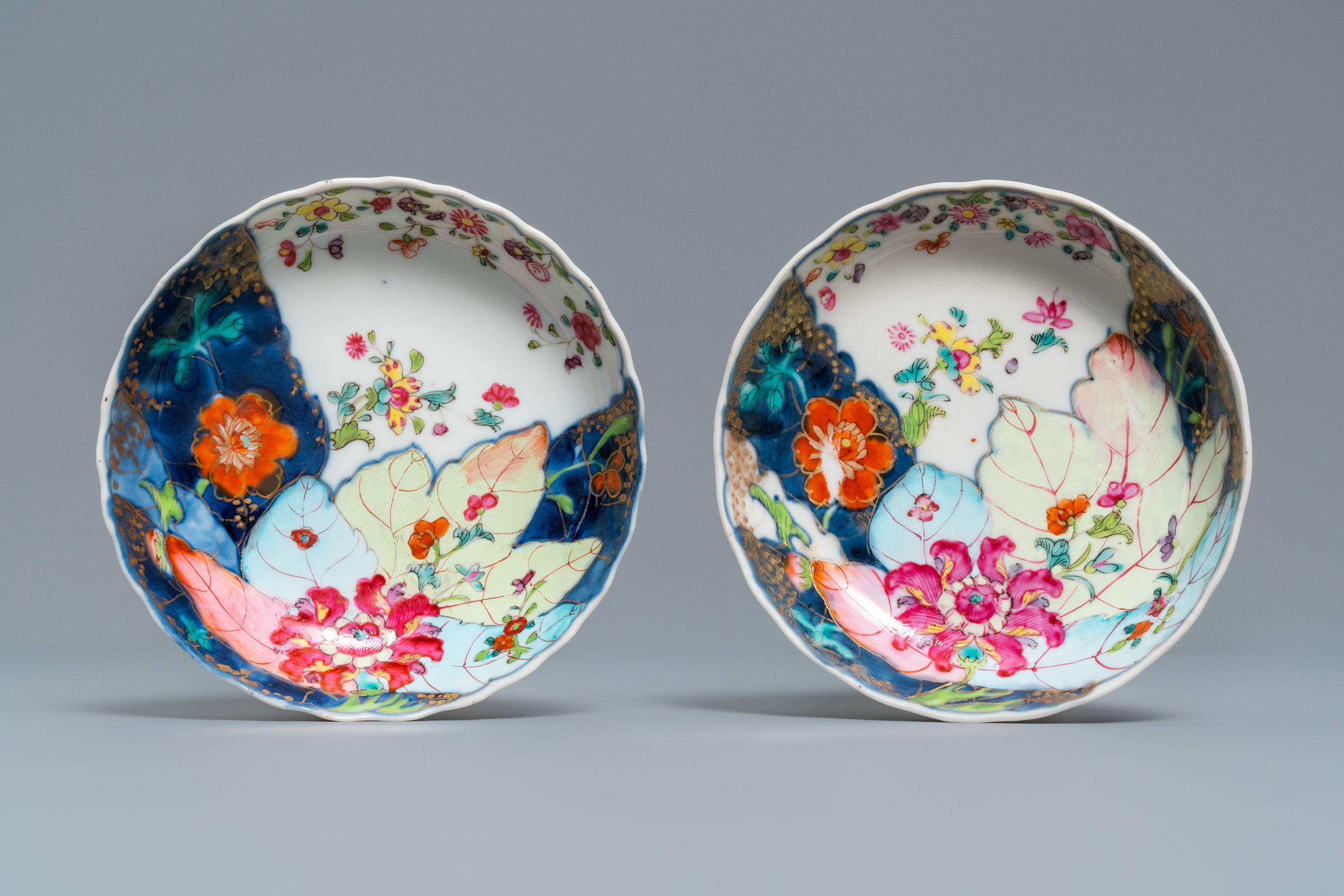 A pair of Chinese famille rose 'Tobacco leaf' cups and saucers, Qianlong - Image 2 of 9