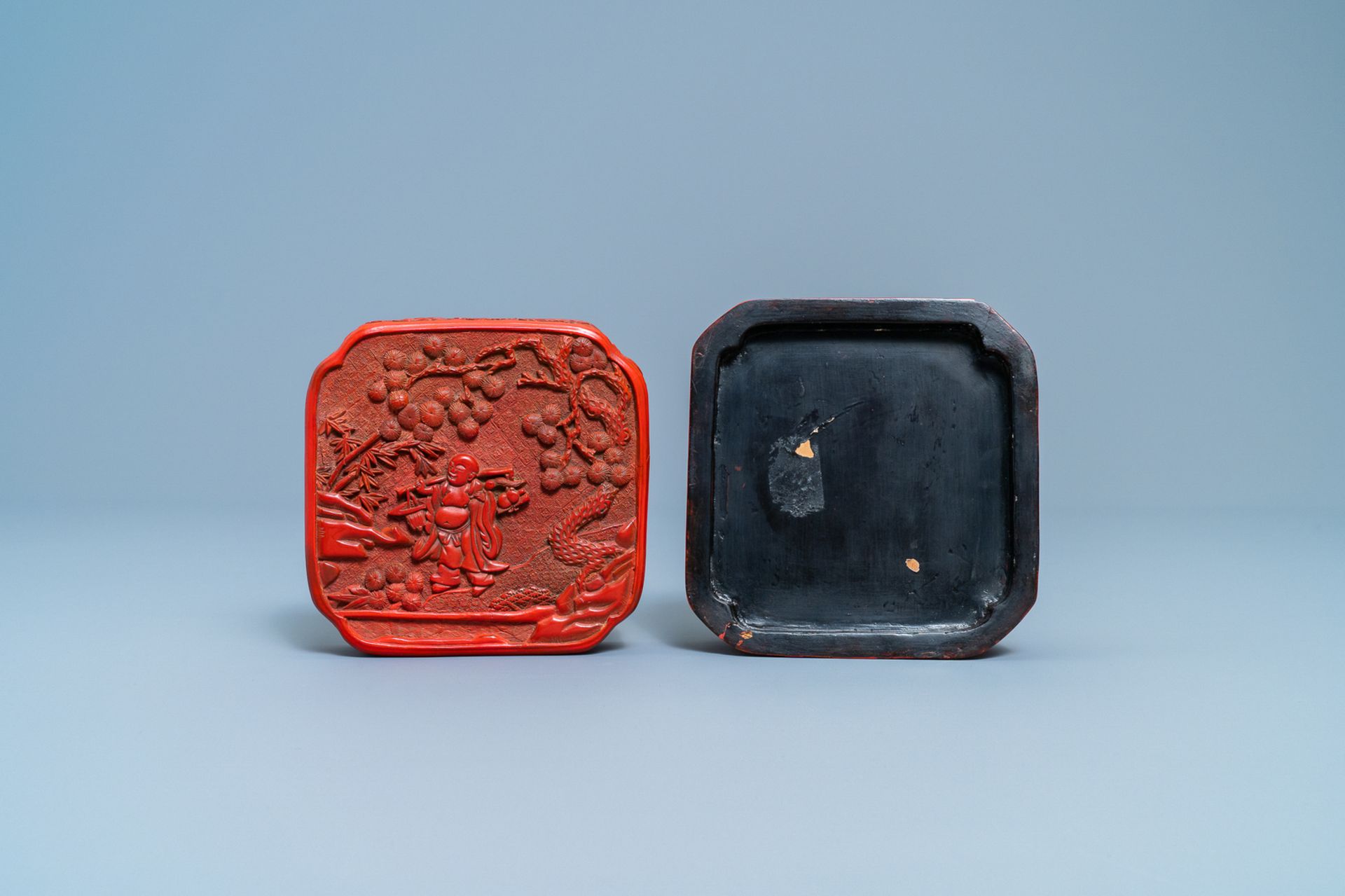 A Chinese red cinnabar lacquer four-tiered box, Wanli - Bild 2 aus 9