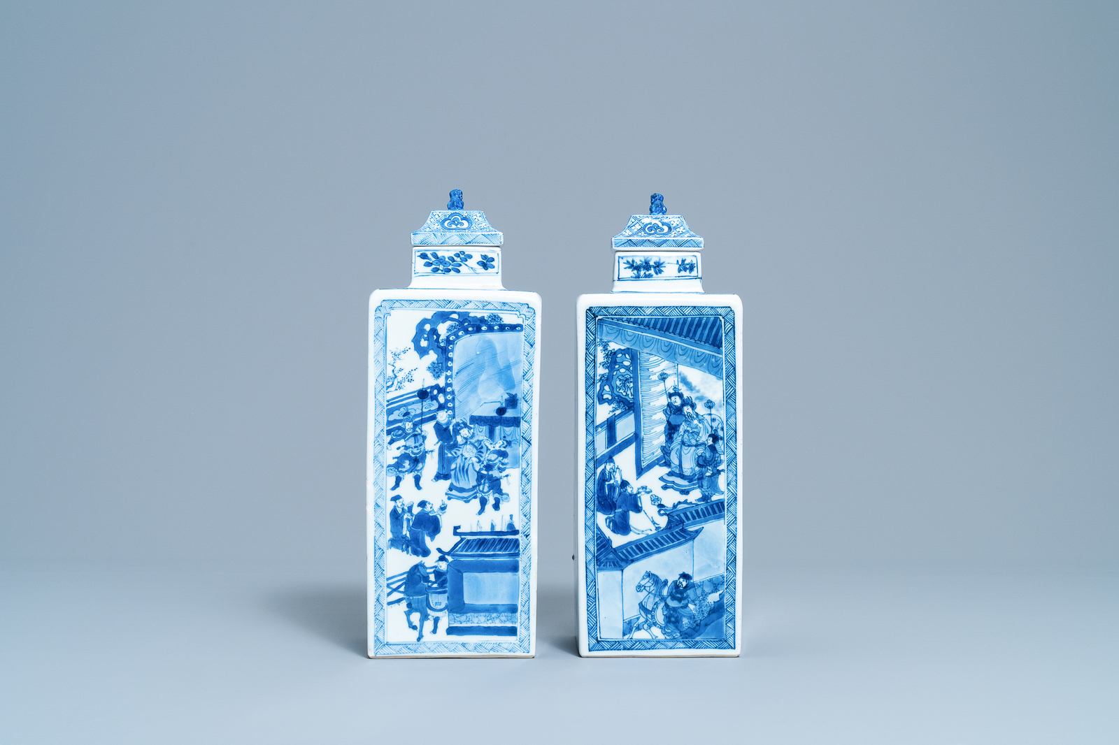 A pair of Chinese blue and white square vases and covers, Kangxi - Image 5 of 7