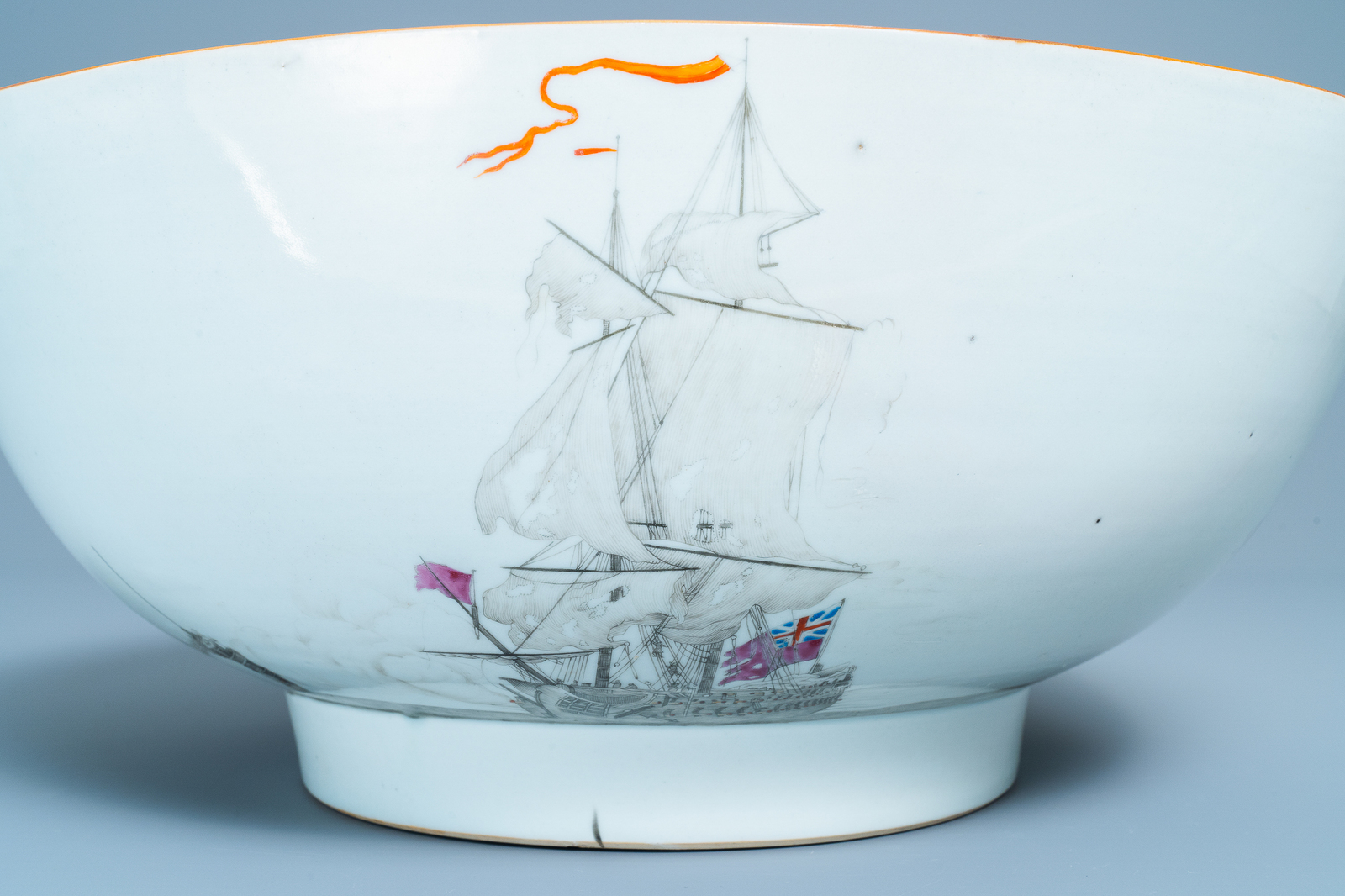 A large Chinese famille rose and grisaille bowl with the naval battle at Cartagena, Qianlong - Image 10 of 37