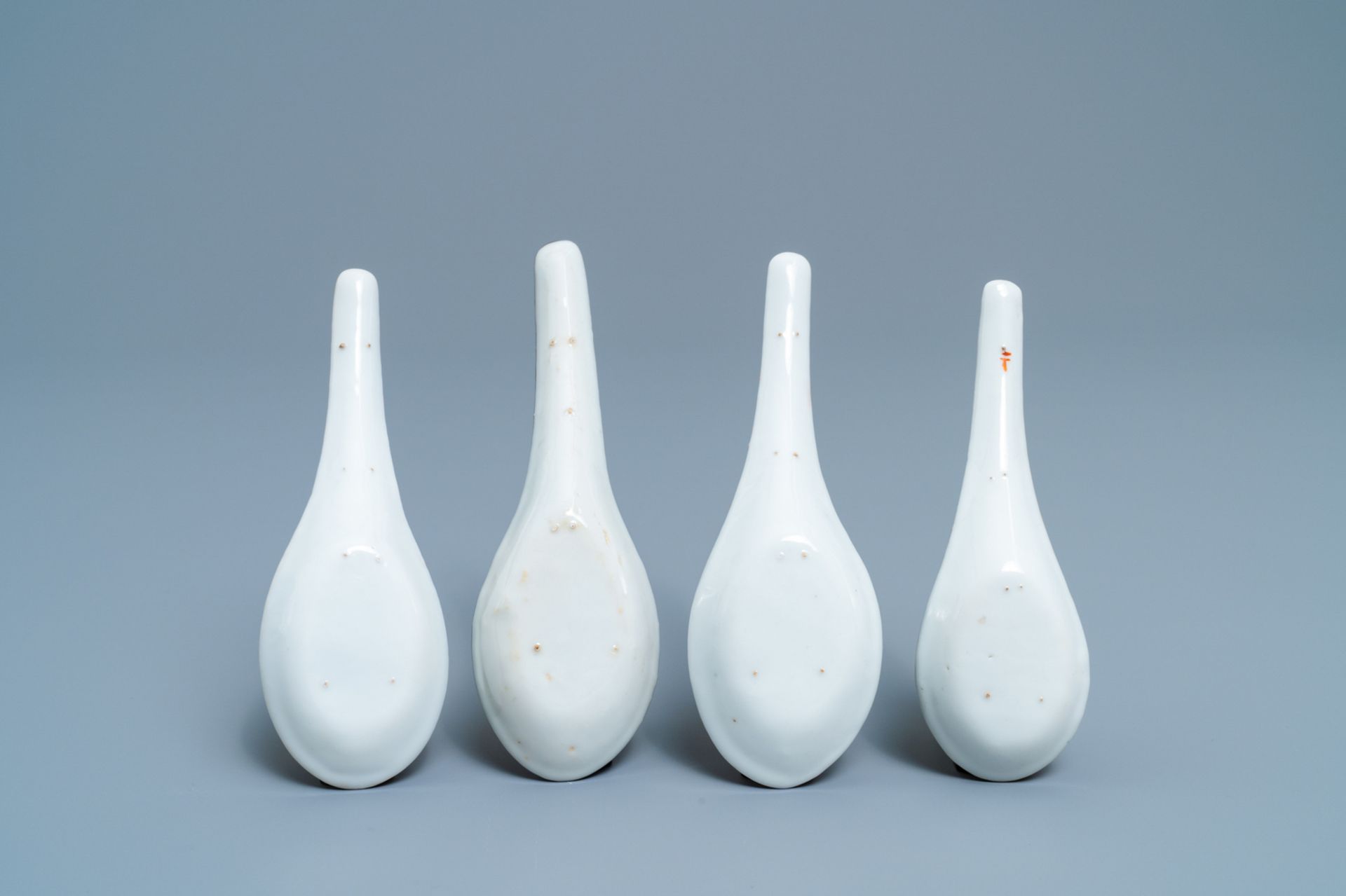 Four Chinese Thai market Bencharong spoons, 19th C. - Image 3 of 5