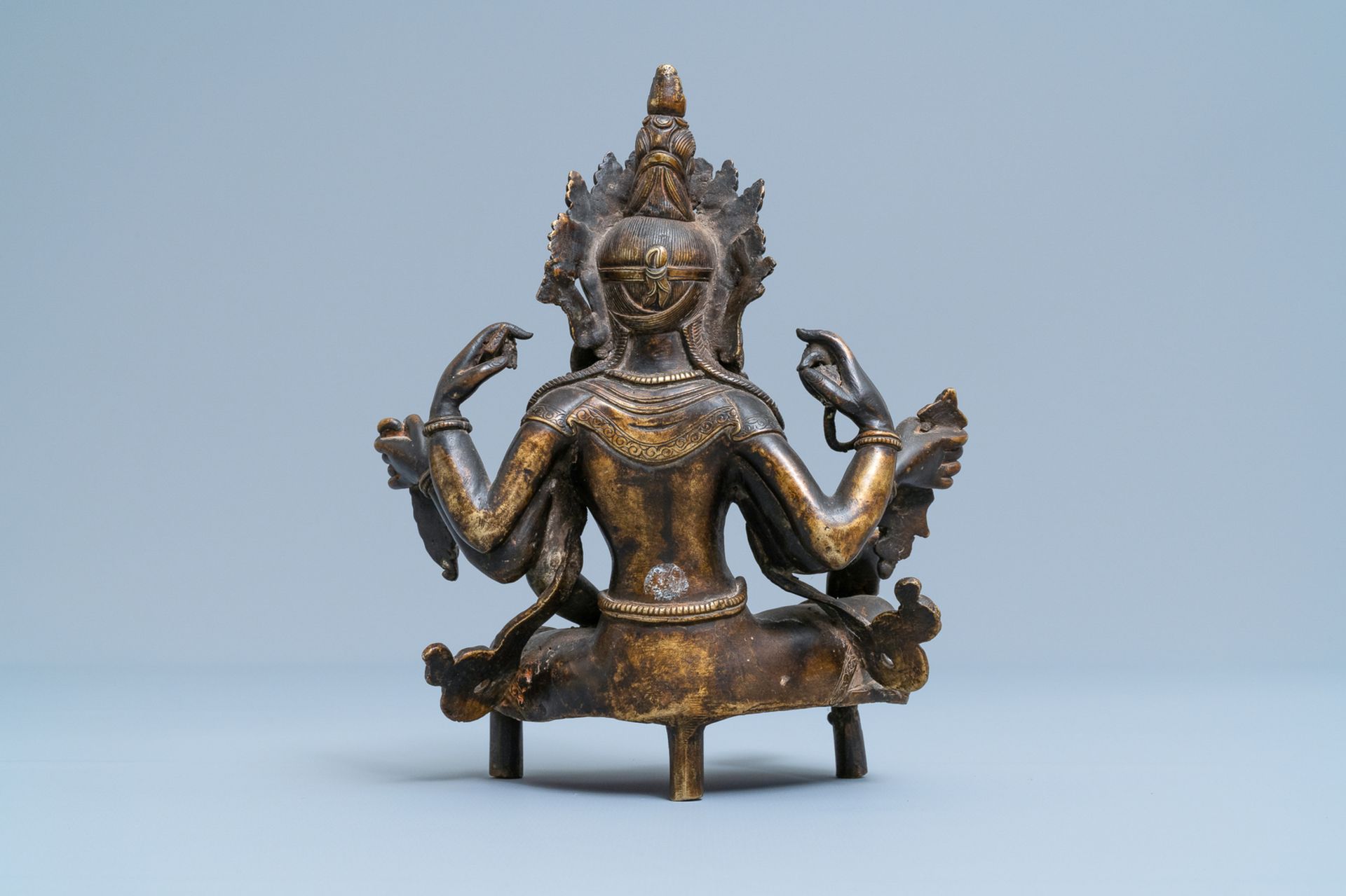 A Nepalese solid bronze figure of Vasudhara, 19th C. - Image 4 of 7