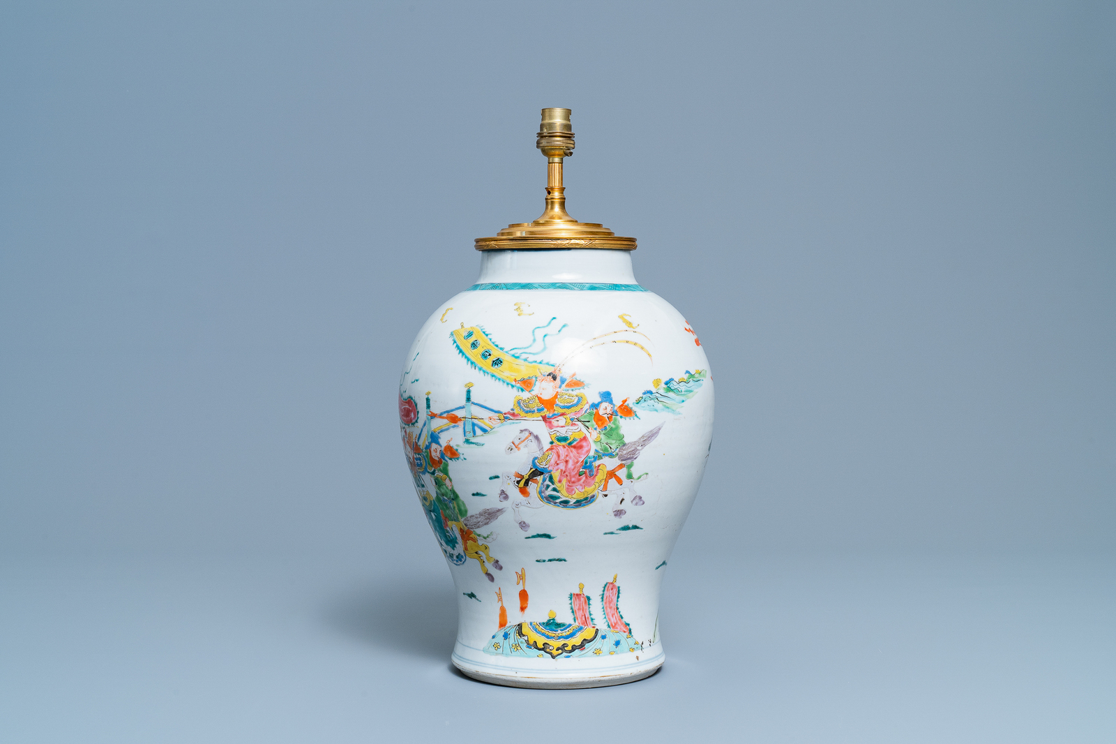 A Chinese gilt bronze lamp-mounted famille rose 'warrior' vase, 19/20th C. - Image 3 of 7