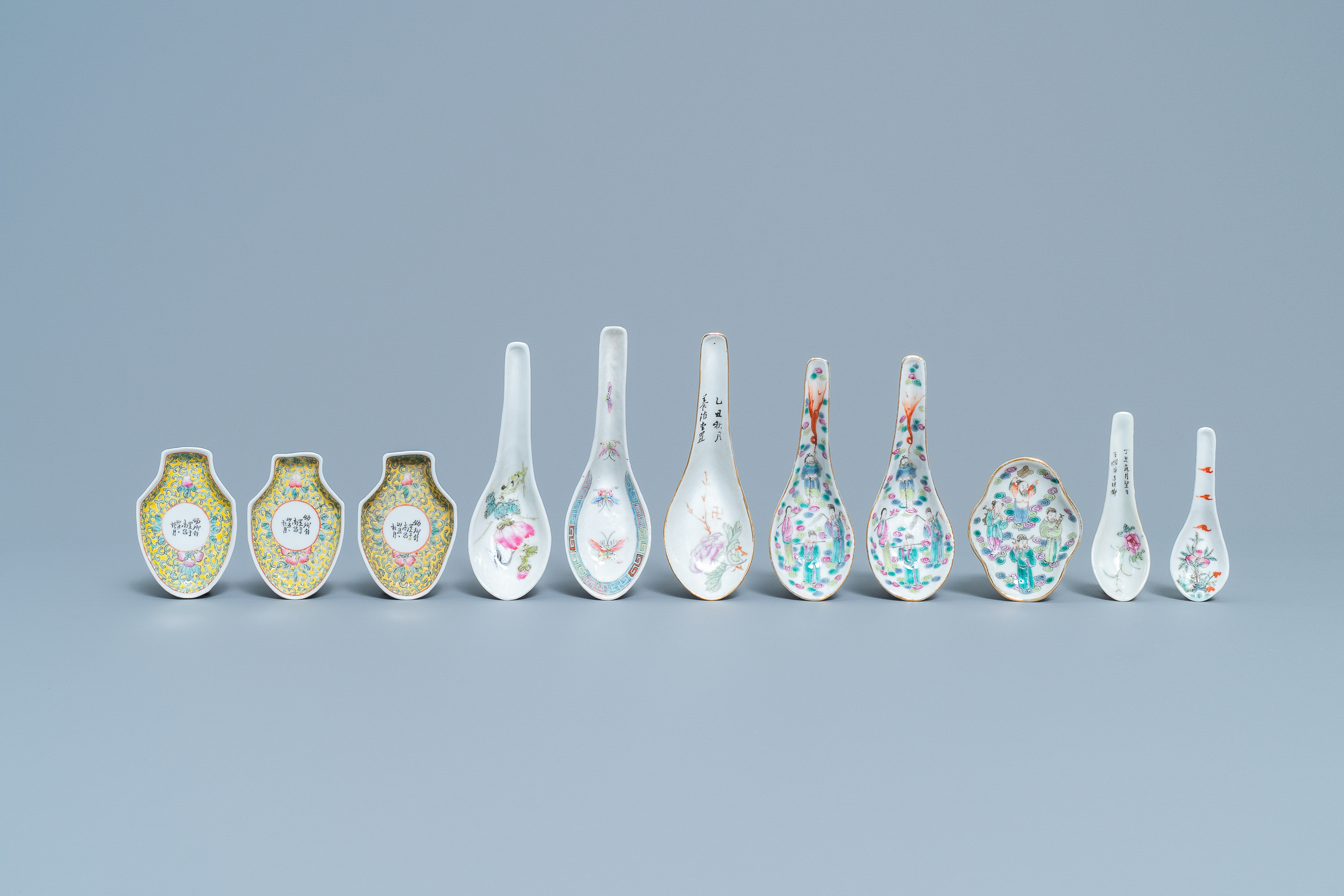 Seven Chinese famille rose spoons and four saucers, 19/20th C.