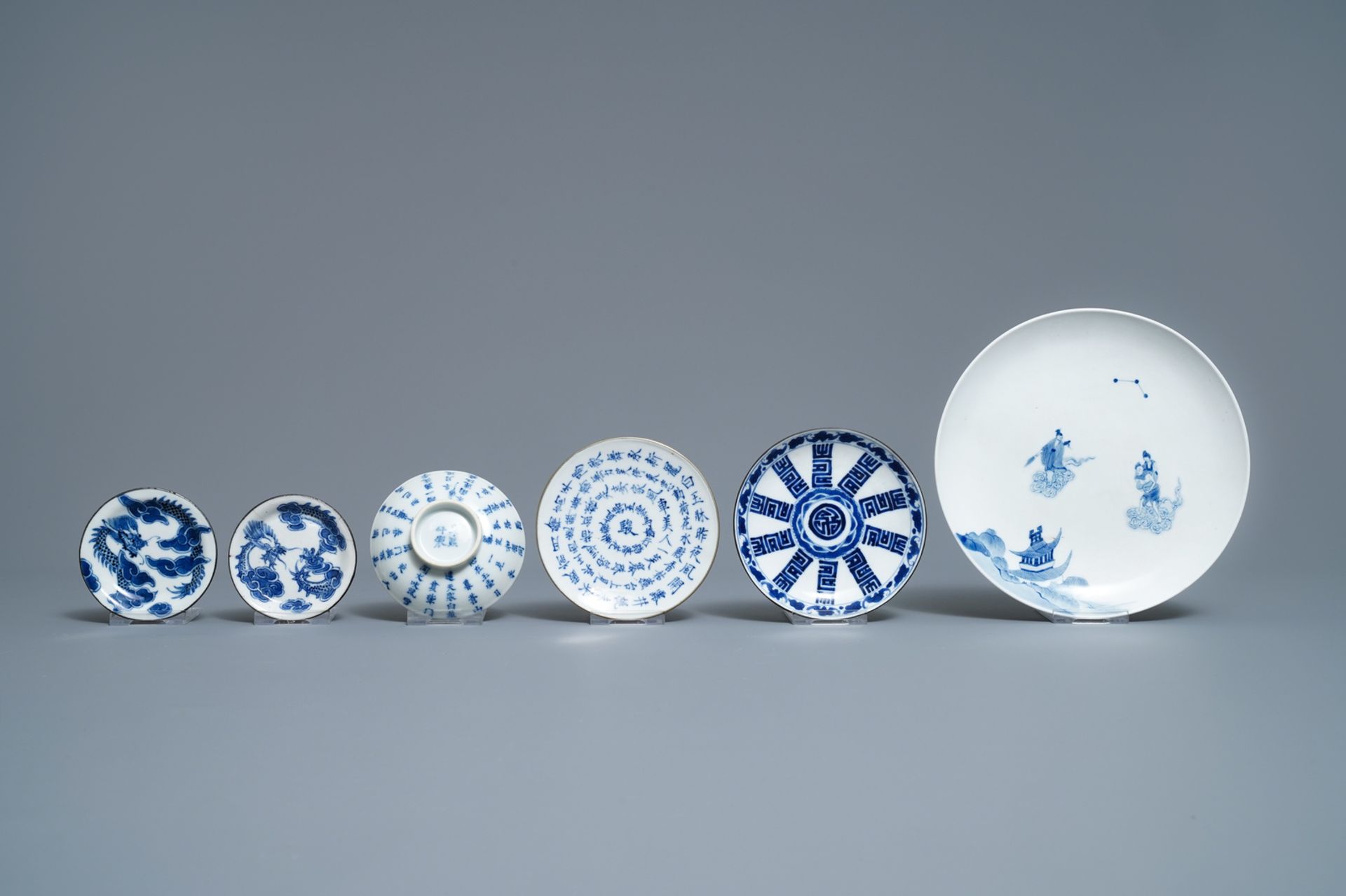 A varied collection of Chinese blue and white Vietnamese market 'Bleu de Hue' wares, 19th C. - Image 2 of 18