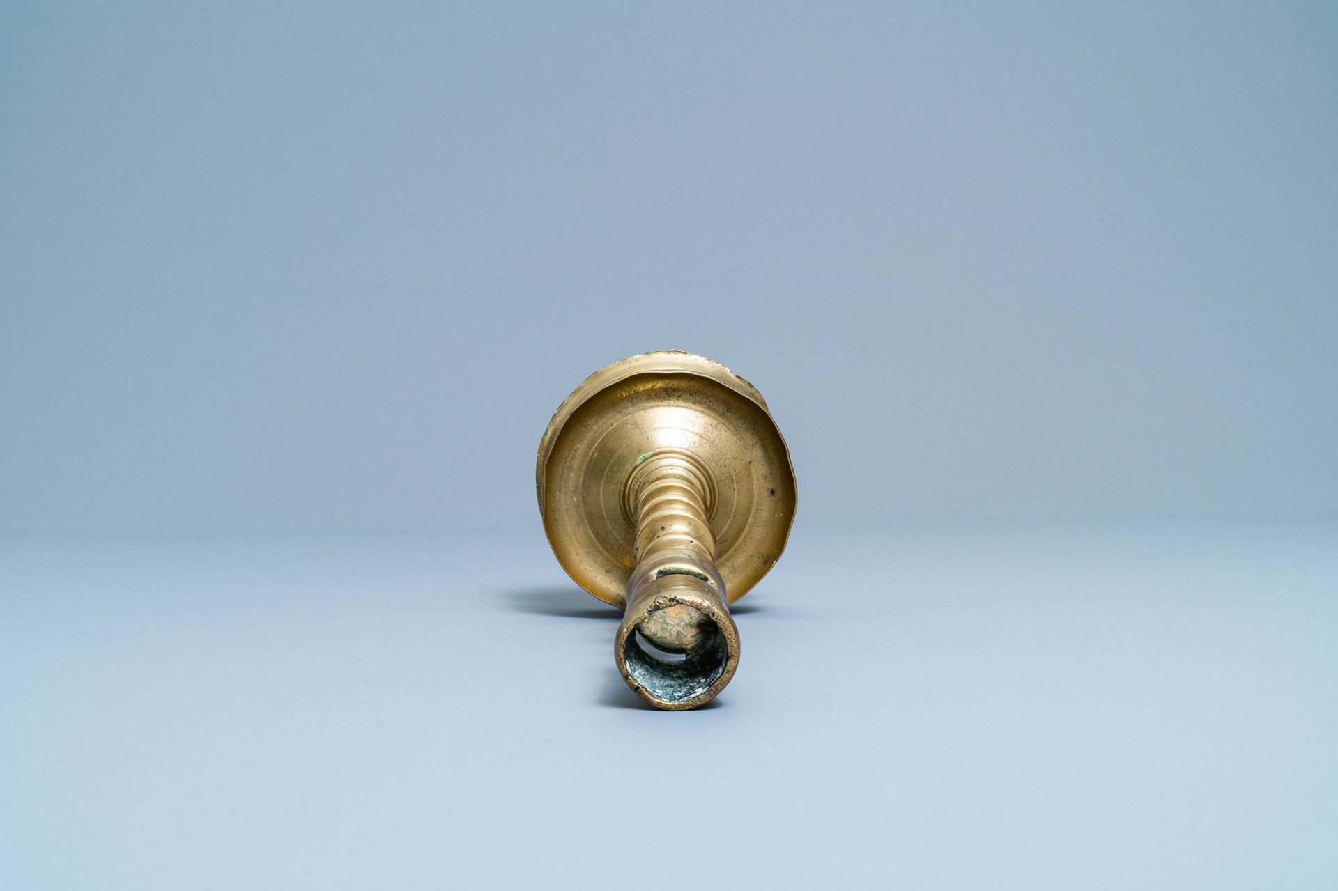 A Flemish or Dutch knotted bronze candlestick, 15th C. - Image 5 of 6