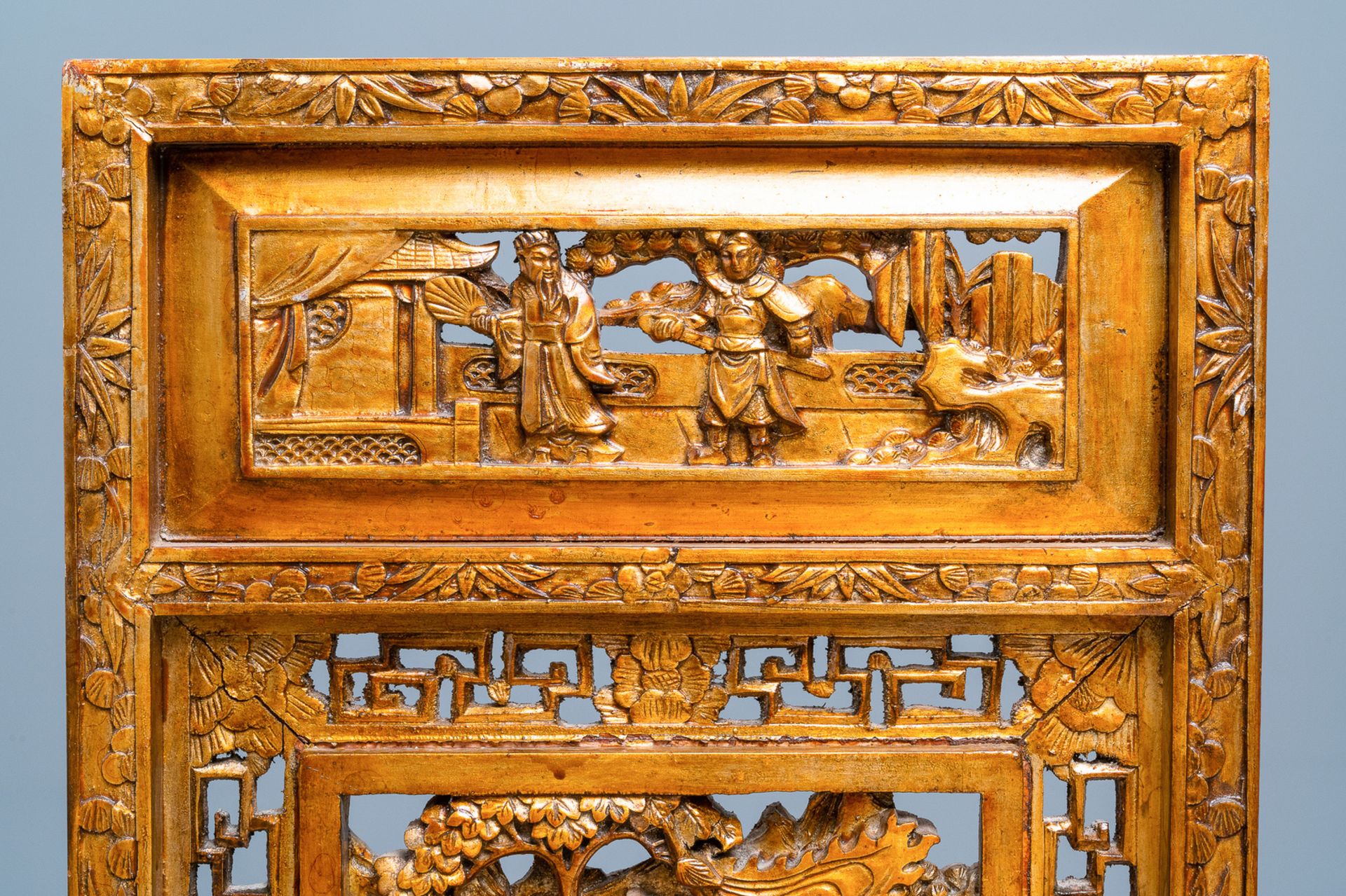 A pair of Chinese gilt carved wood screens for the Straits or Peranakan market, 19th C. - Image 5 of 12