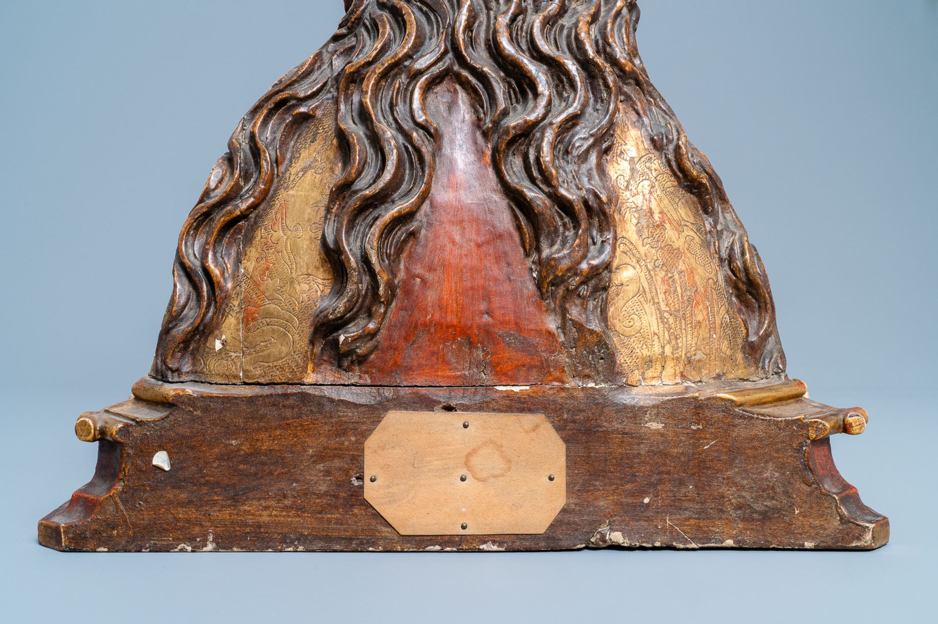 A polychrome wooden bust of the Virgin Mary, Germany, 15/16th C. - Image 26 of 29