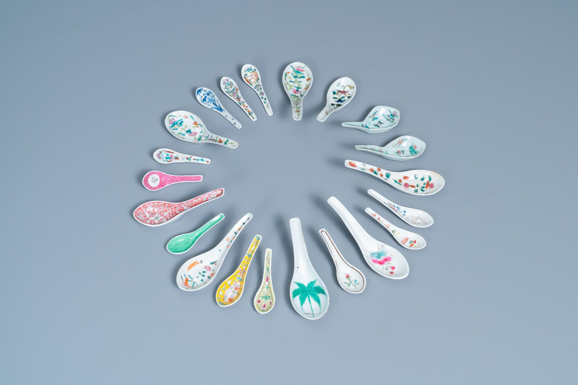 21 various Chinese spoons, 19/20th C.