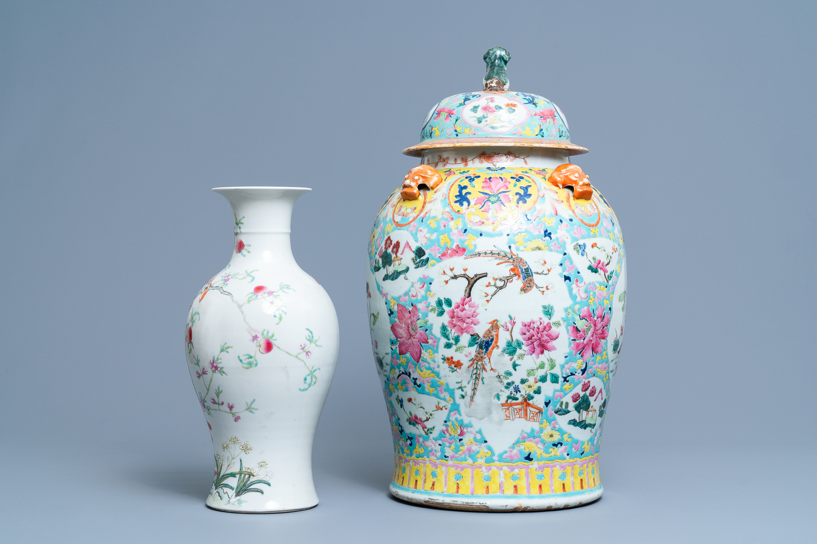 A Chinese famille rose covered vase and a vase with birds and peaches, 19/20th C. - Image 4 of 6