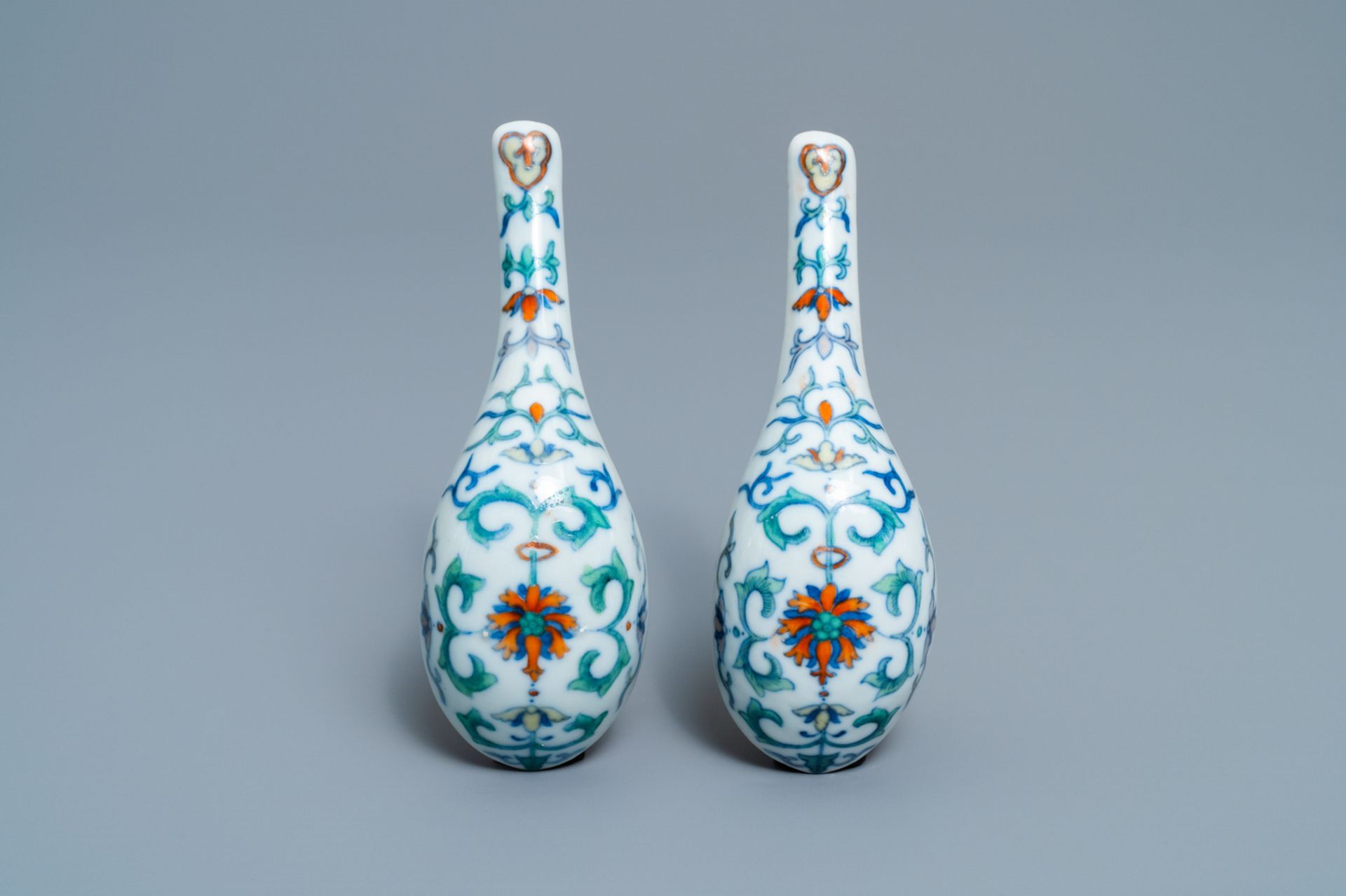 A pair of Chinese doucai spoons, 19th C. - Image 2 of 4