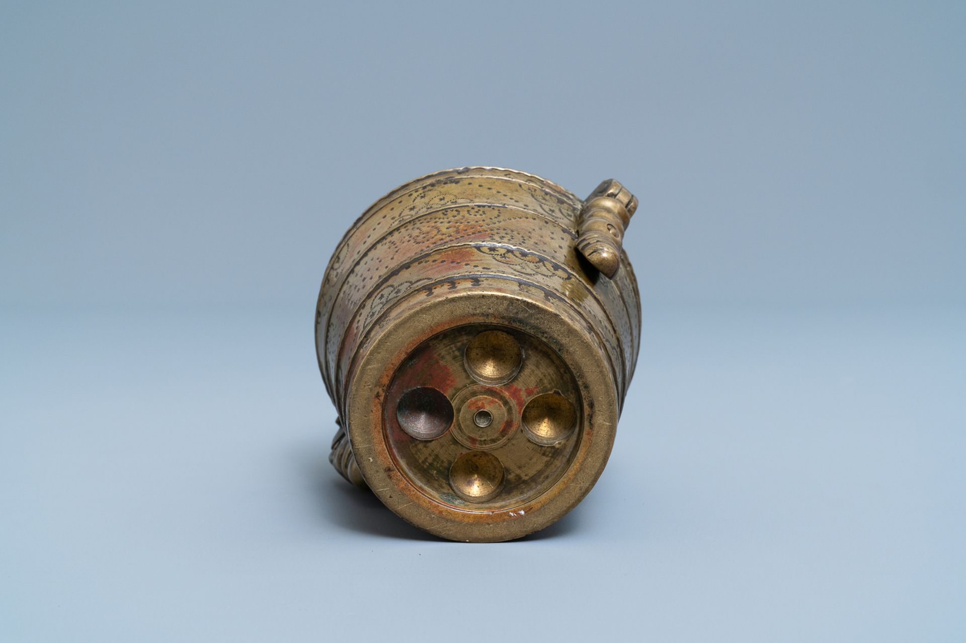 A bronze nest of weights, Nuremberg, Germany, 17th C. - Image 7 of 14