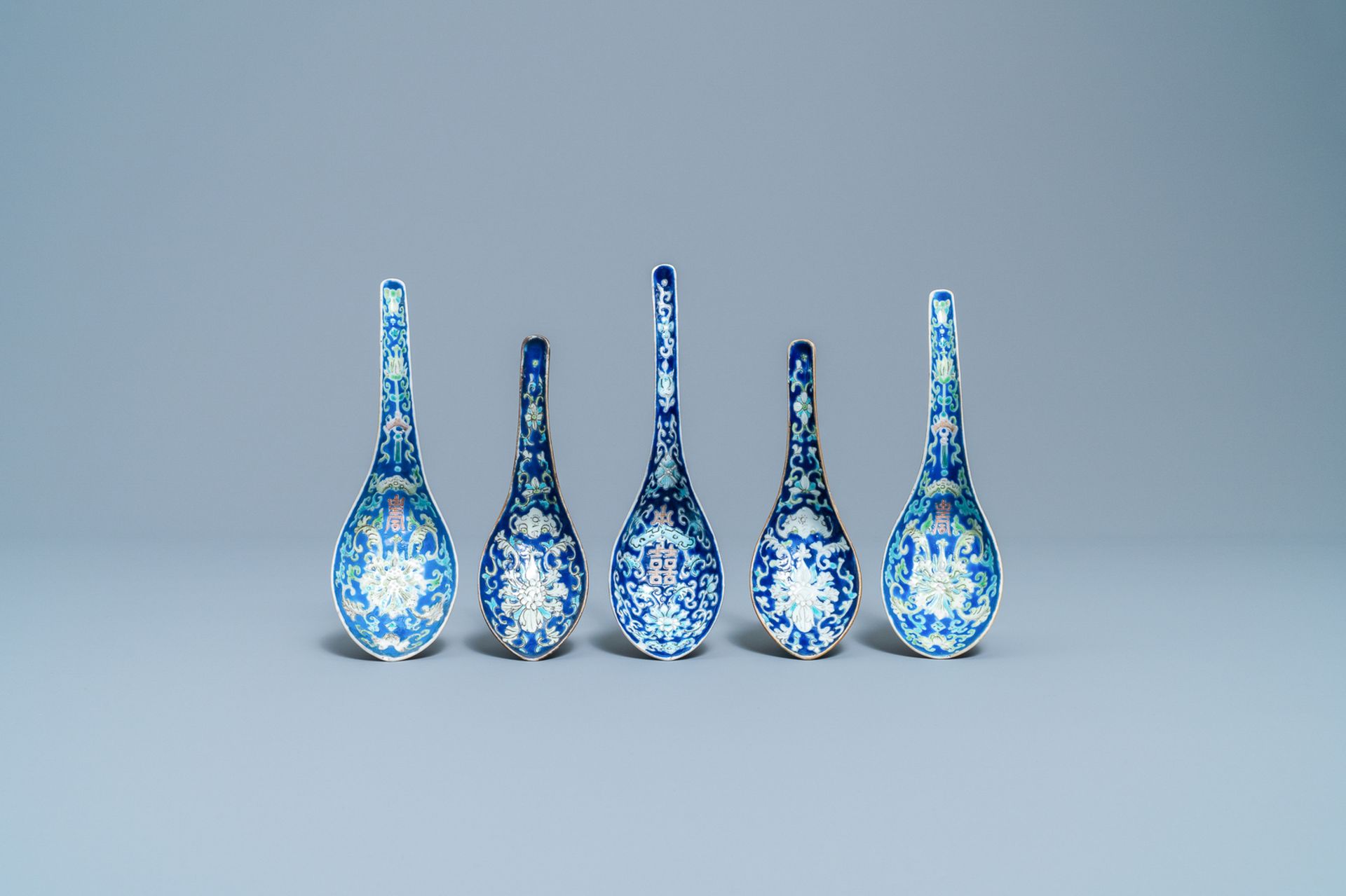 Five Chinese blue-ground spoons, incl. a pair Tongzhi mark and of the period - Image 2 of 5