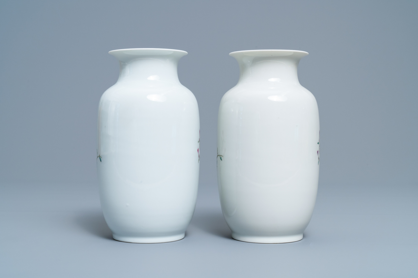 A pair of Chinese famille rose eggshell vases with floral design, Republic - Image 3 of 6