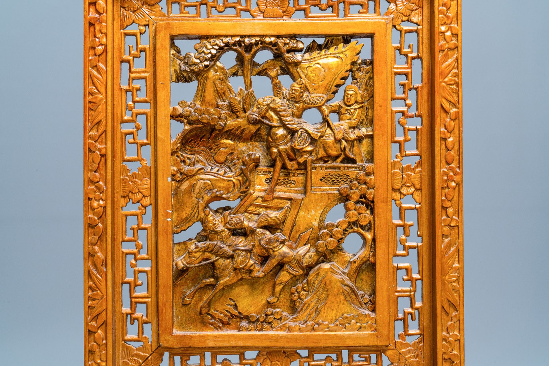 A pair of Chinese gilt carved wood screens for the Straits or Peranakan market, 19th C. - Image 9 of 12